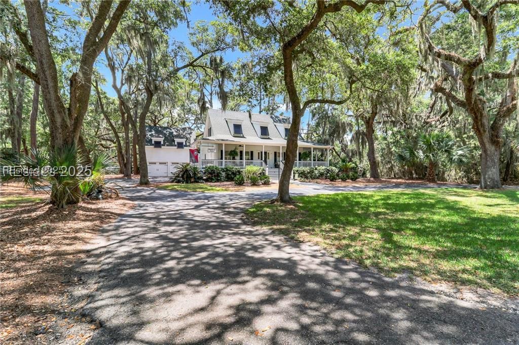 8 Dolphin Point Drive