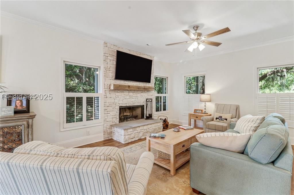 8 Dolphin Point Drive