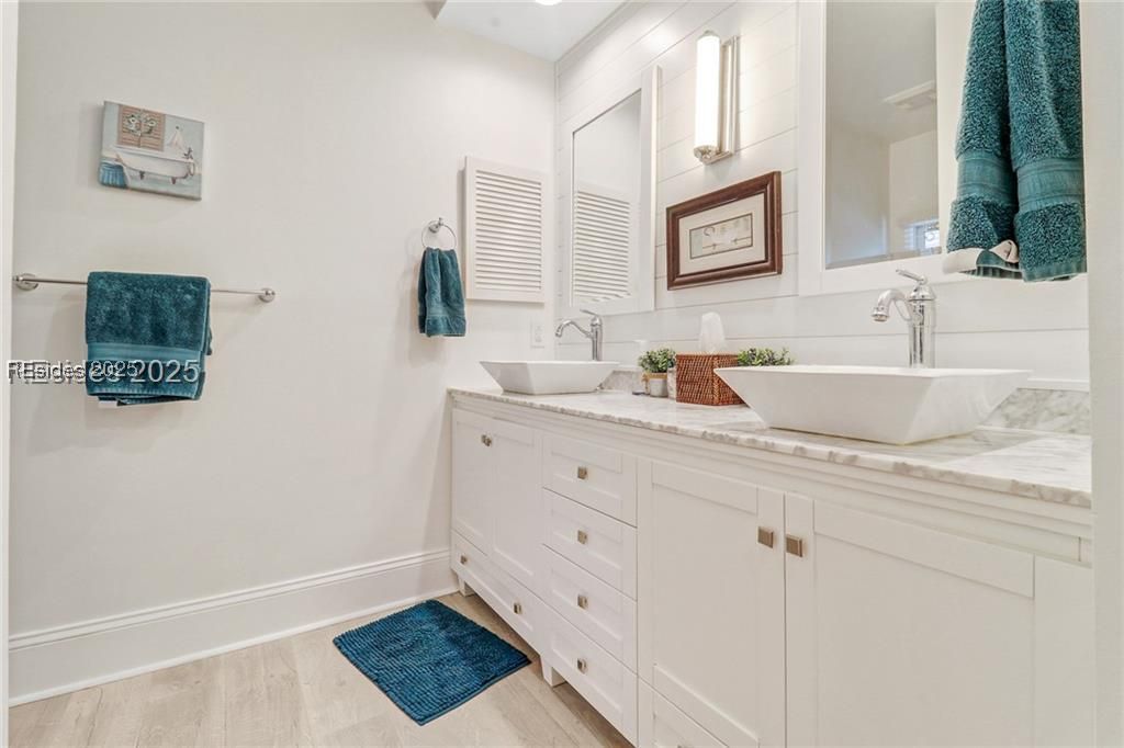 8 Dolphin Point Drive