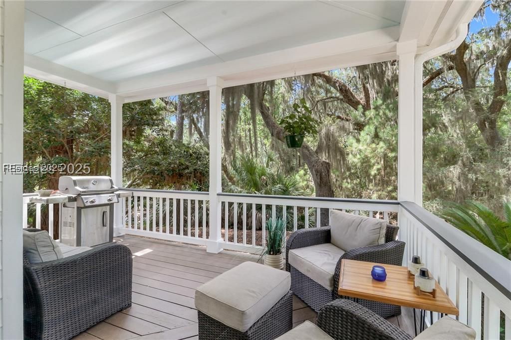 8 Dolphin Point Drive