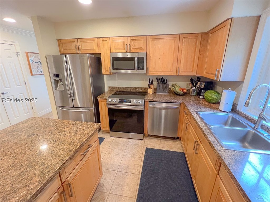 1 Fuskie Lane Unit: 2101
