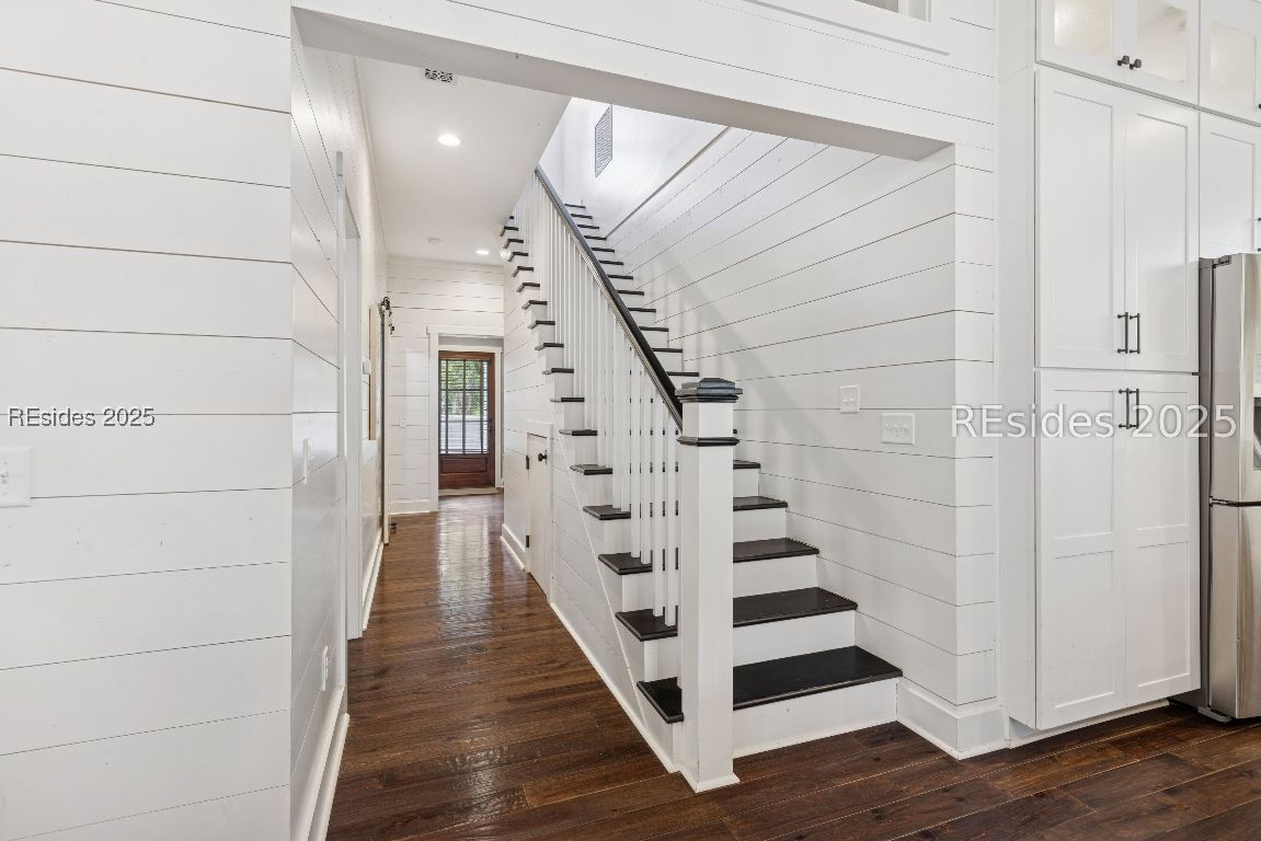 12 Lawrence Street