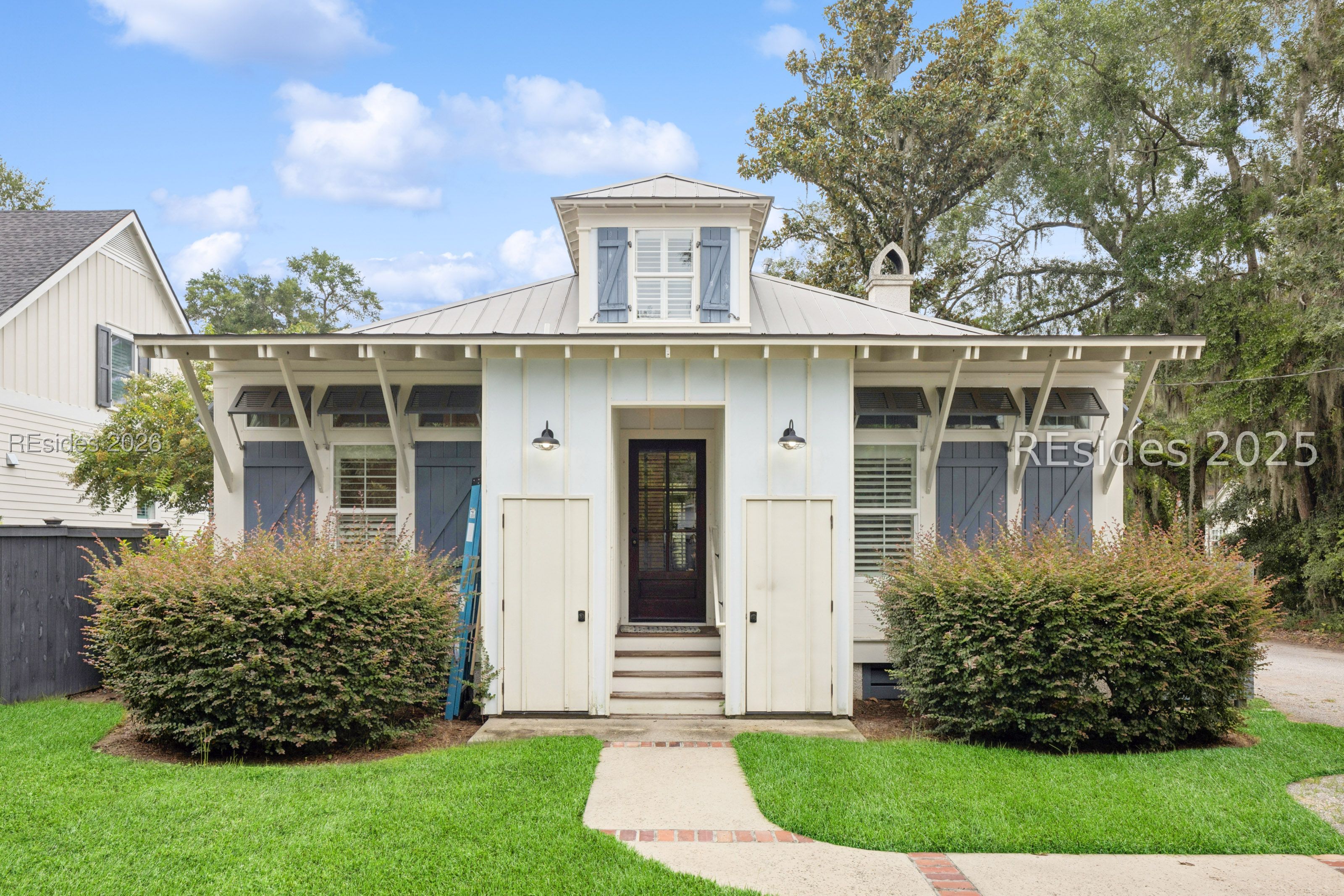 12 Lawrence Street