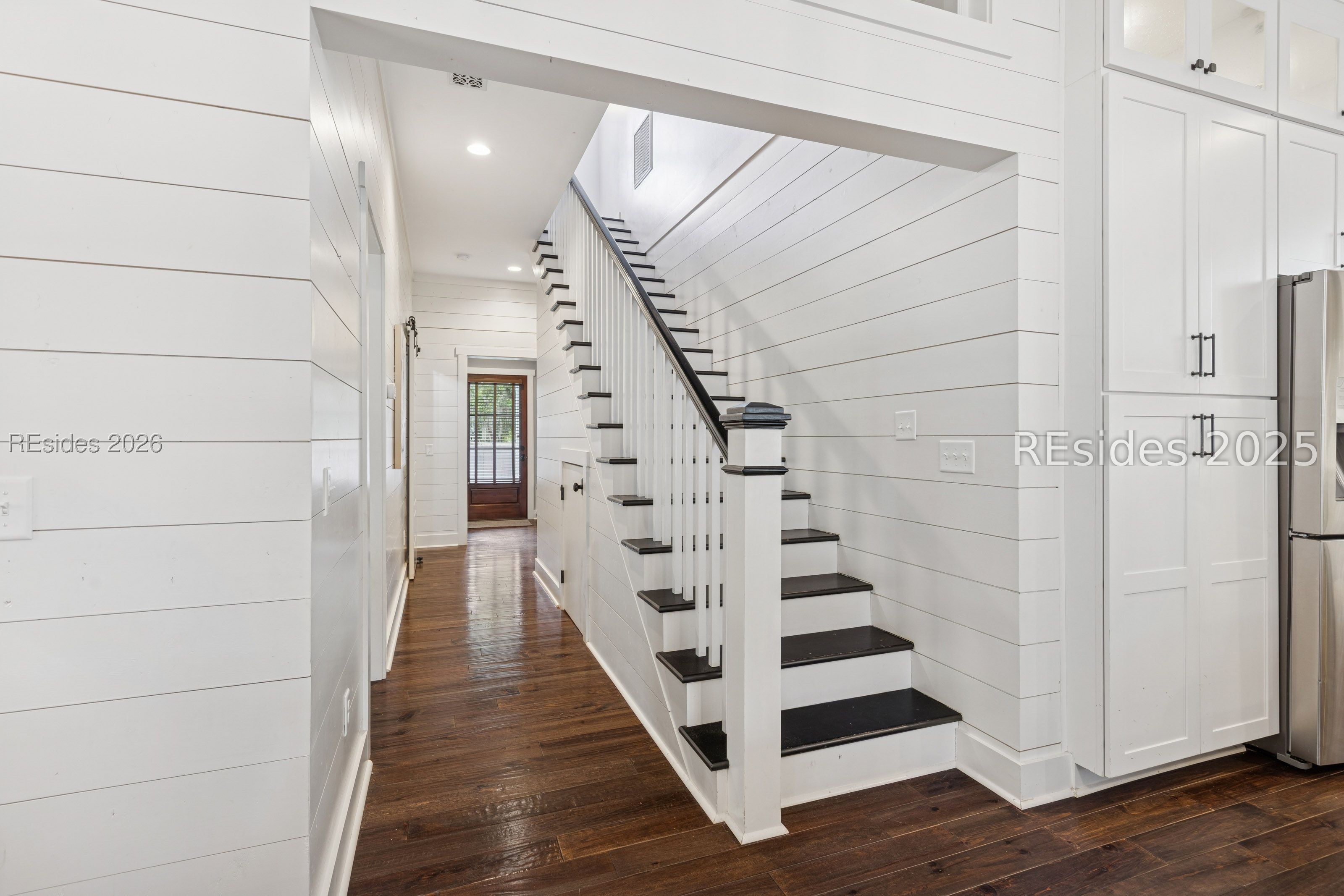 12 Lawrence Street