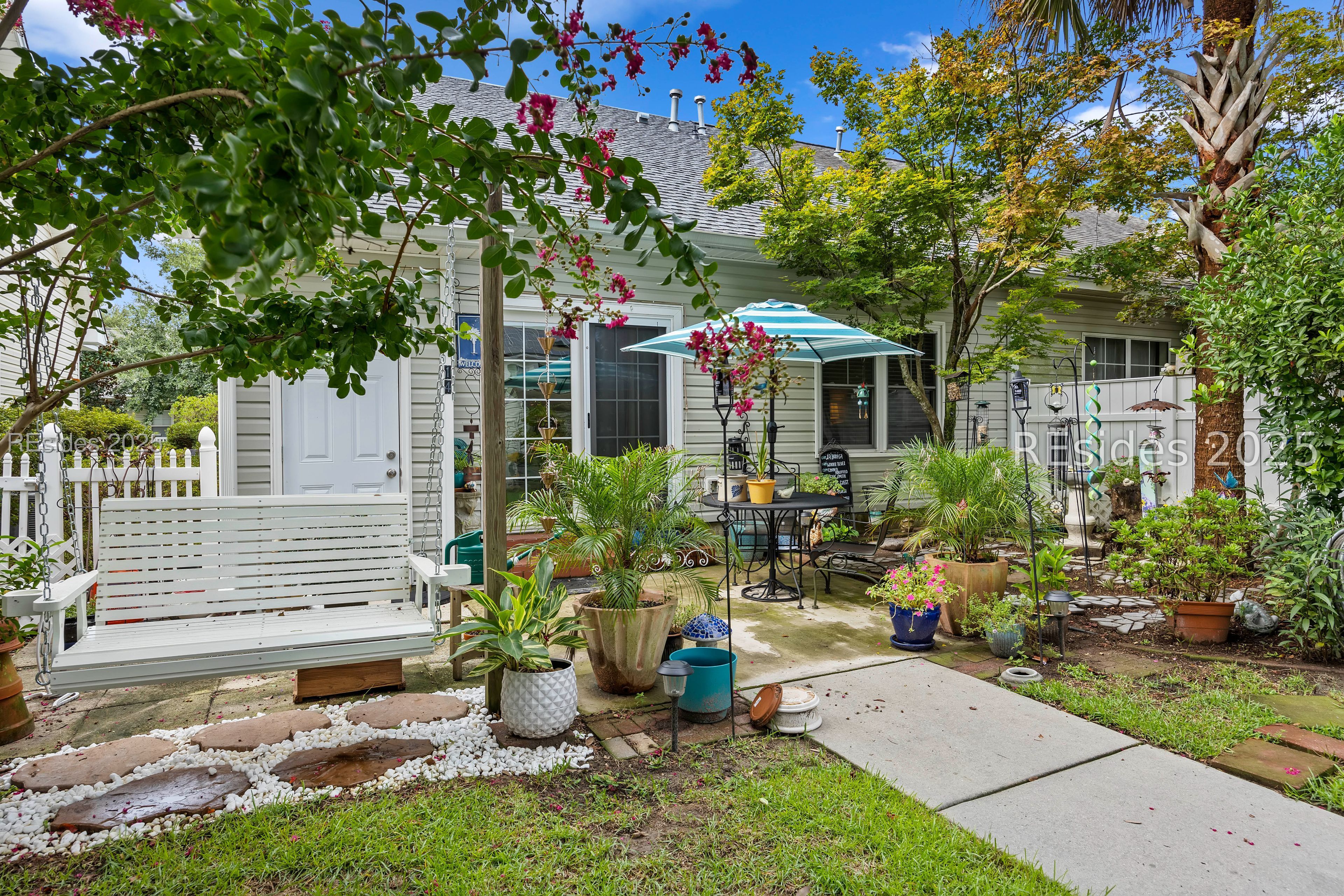14 3rd Avenue