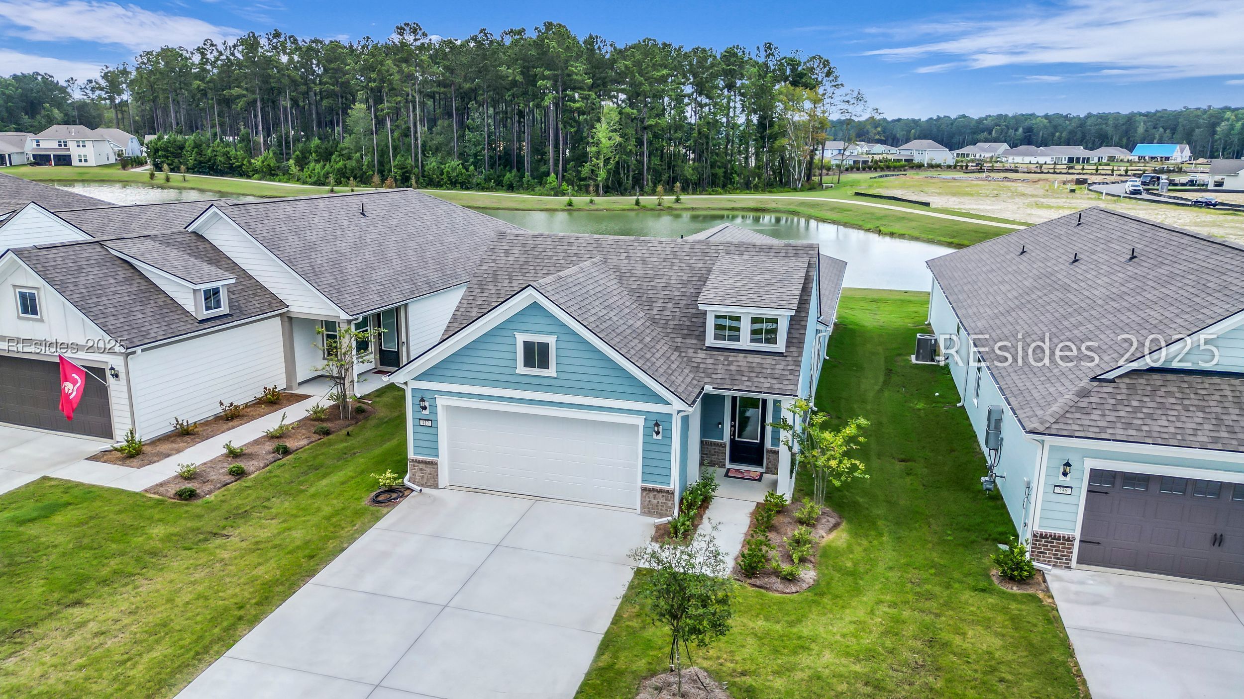 412 Aurora Way