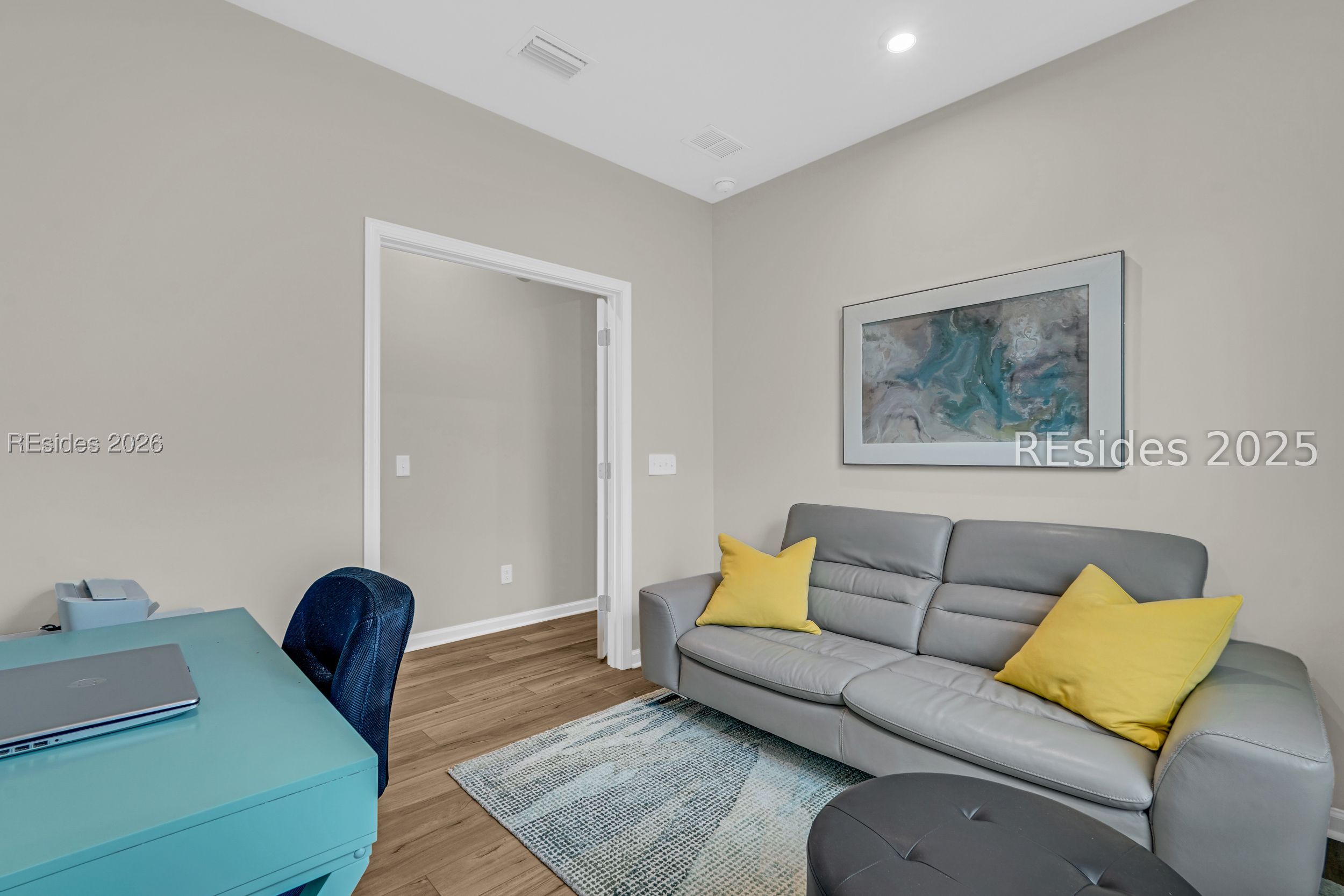 412 Aurora Way