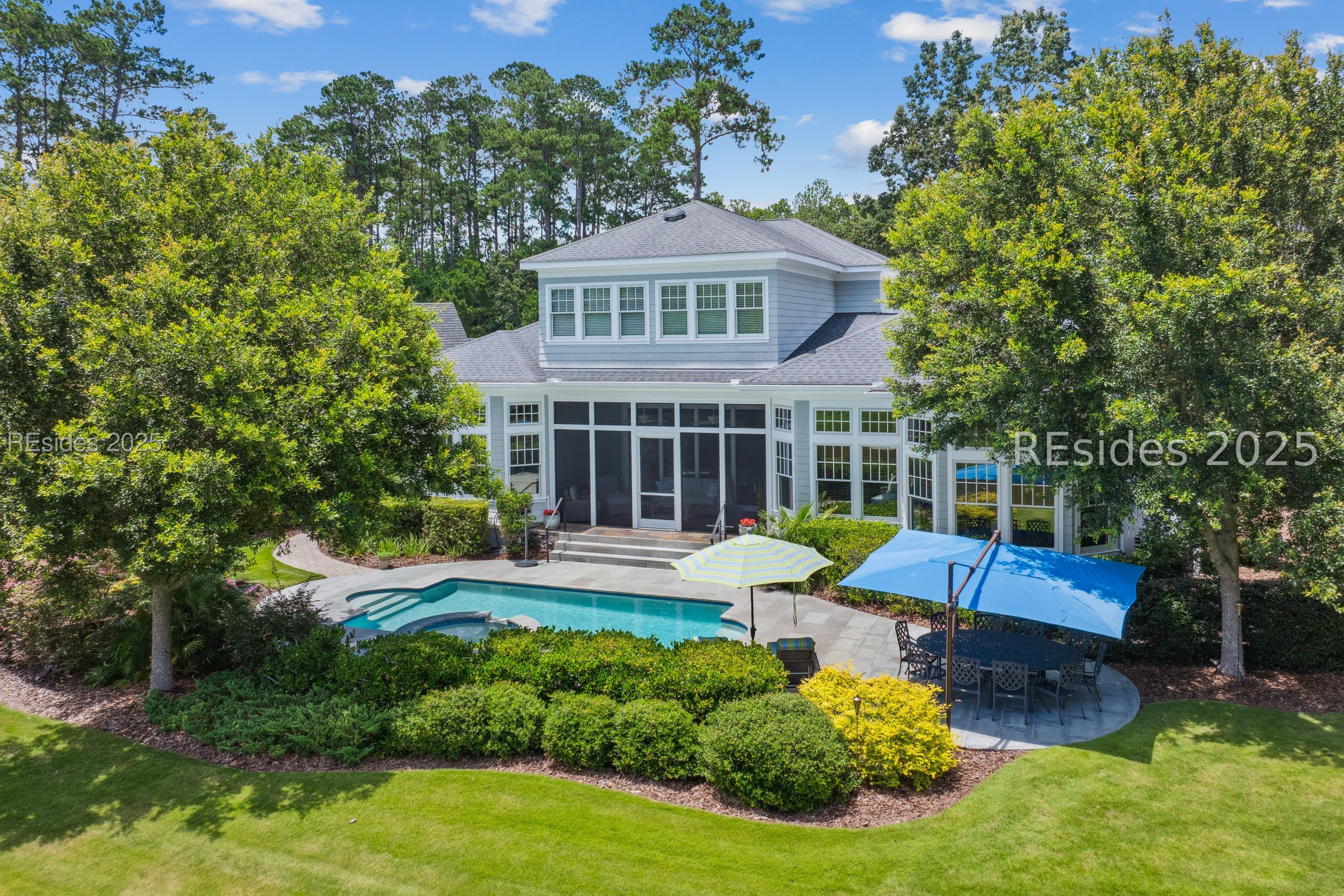 12 Holly Grove Road