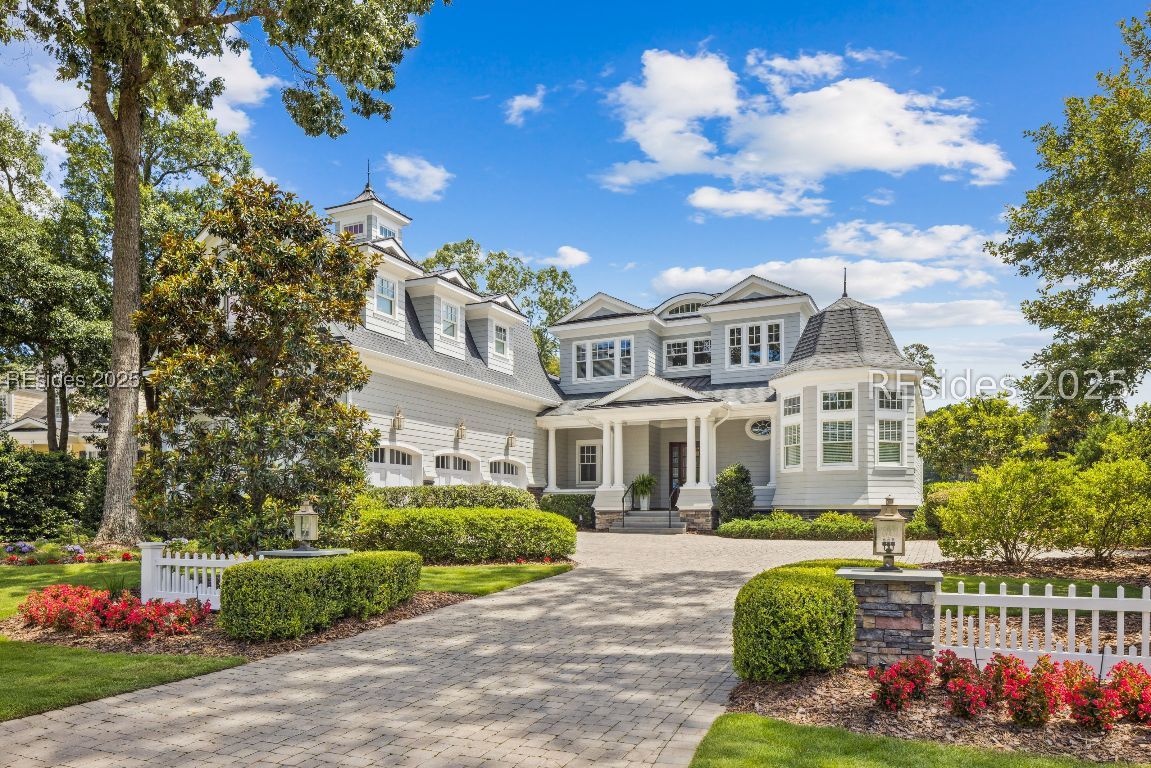 12 Holly Grove Road