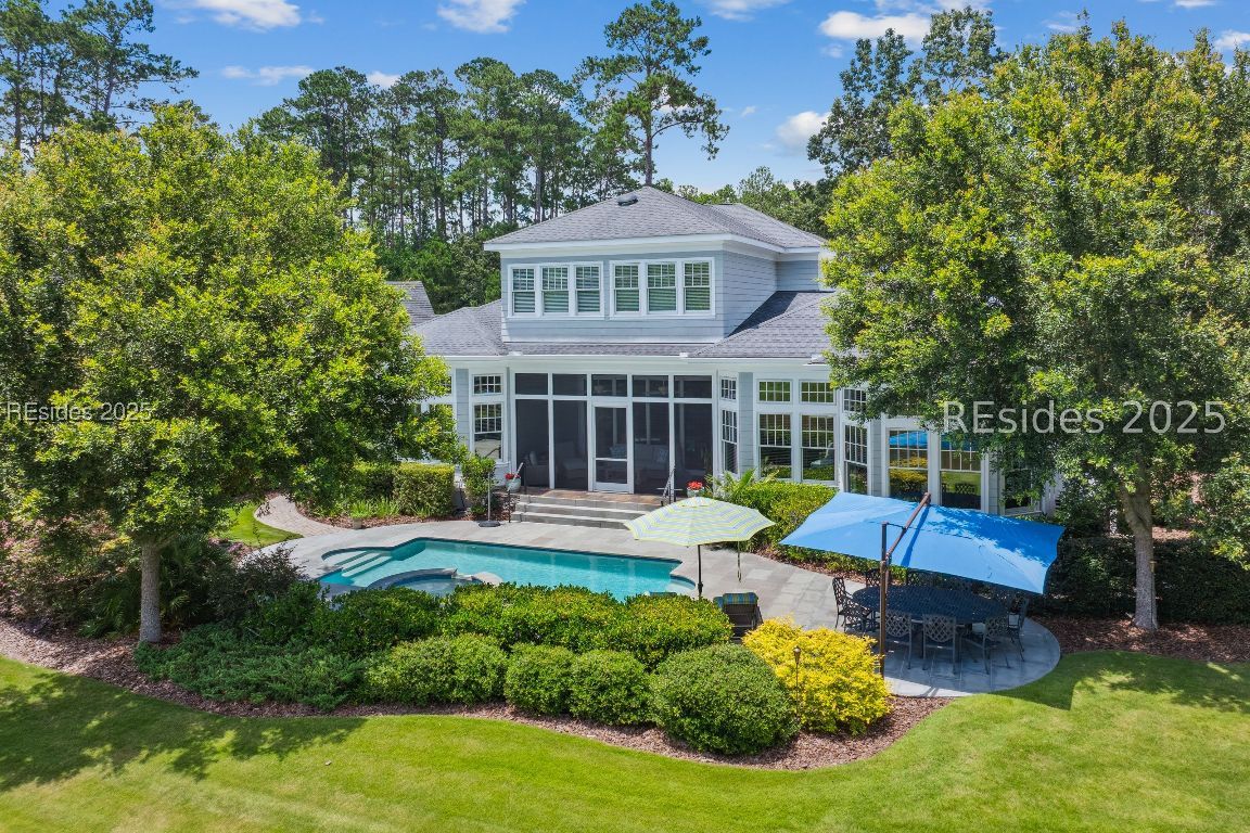 12 Holly Grove Road