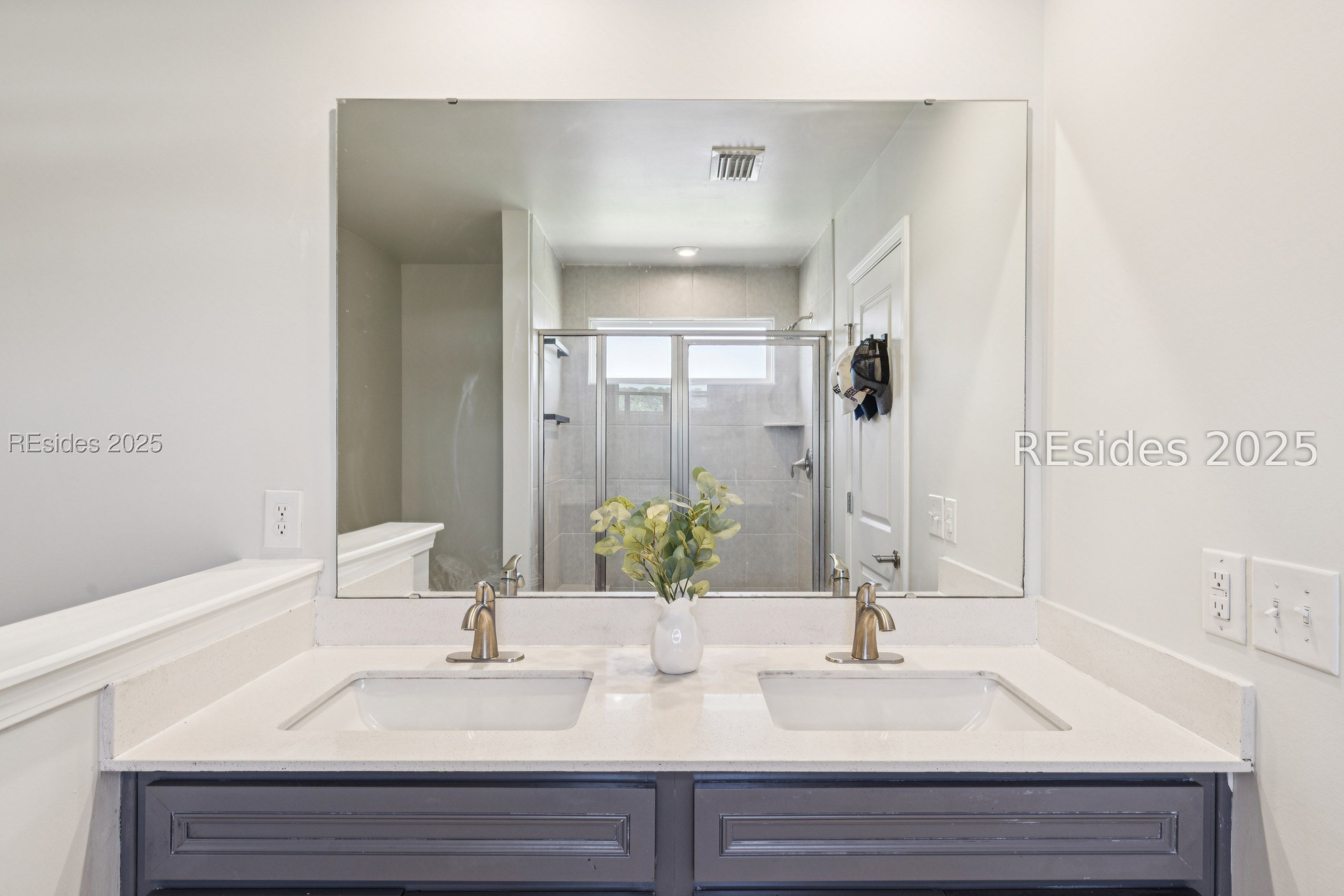 1232 Windswept Oak Lane