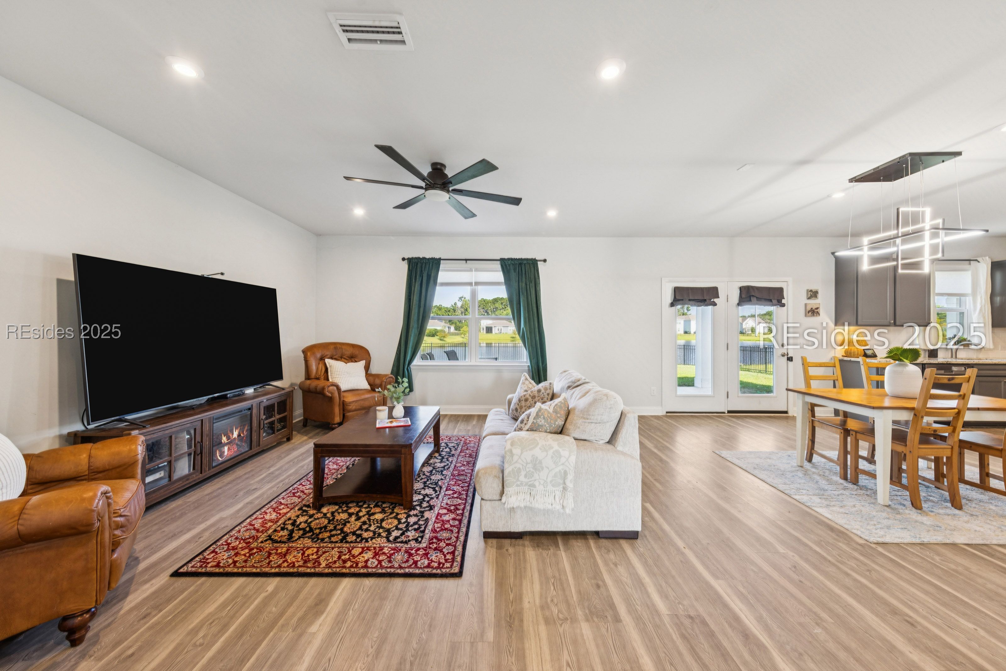 1232 Windswept Oak Lane