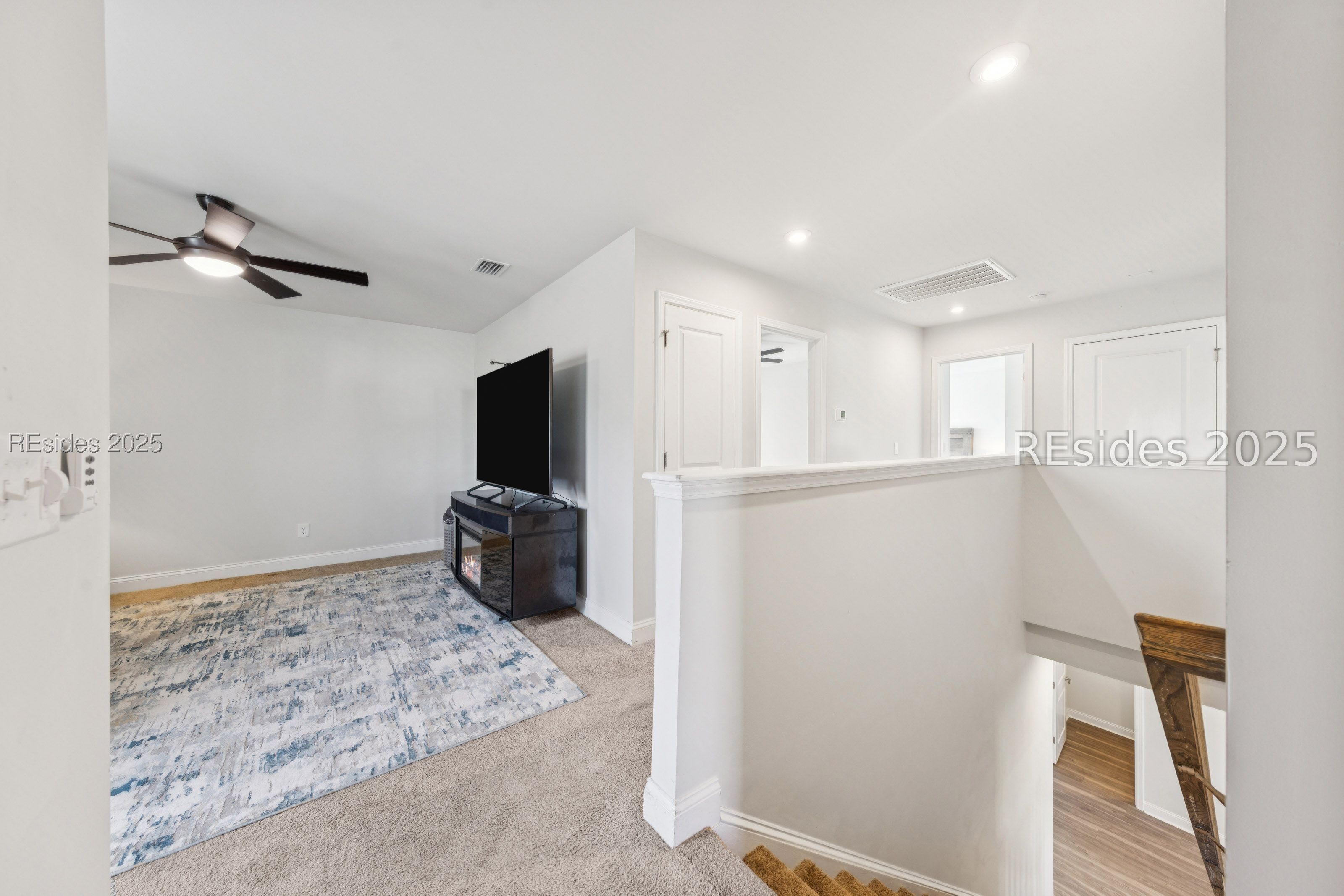 1232 Windswept Oak Lane