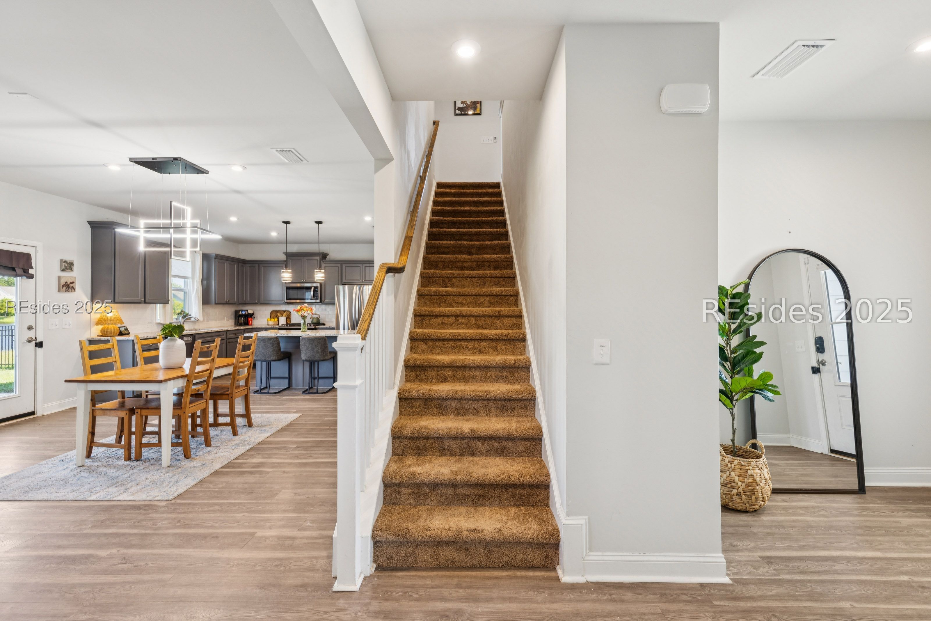 1232 Windswept Oak Lane