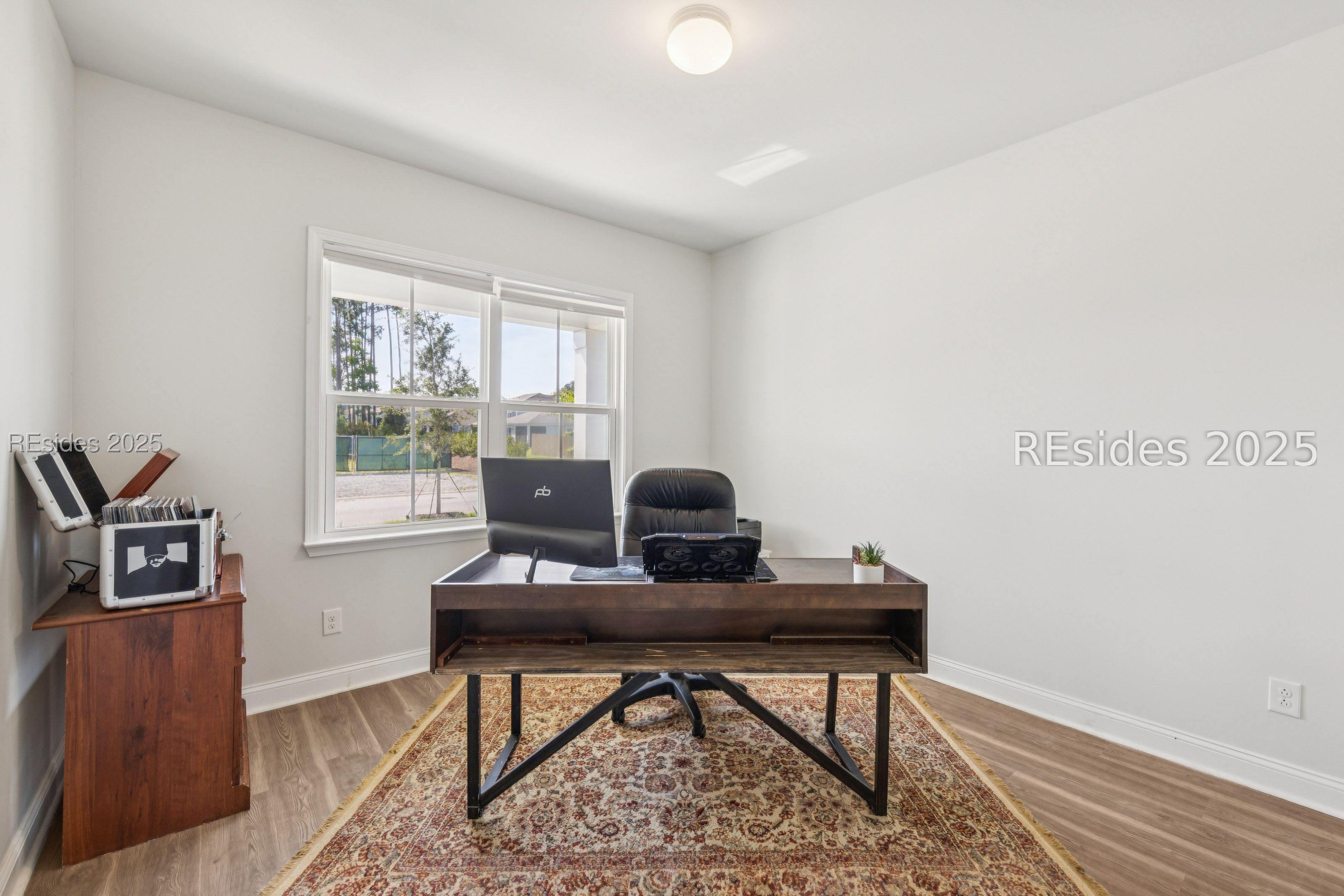 1232 Windswept Oak Lane