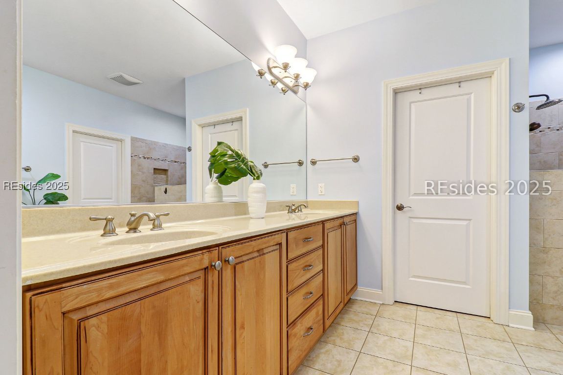 35 Heartwood Court Unit: 1215