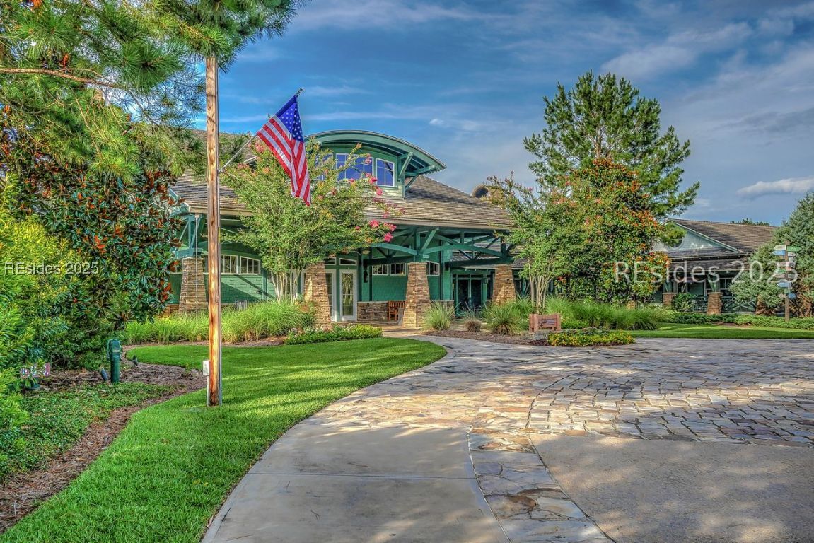 35 Heartwood Court Unit: 1215