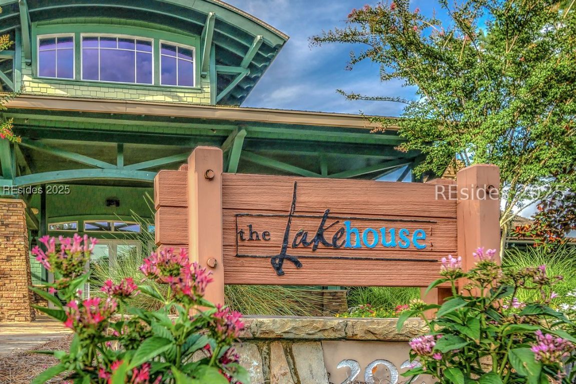 35 Heartwood Court Unit: 1215