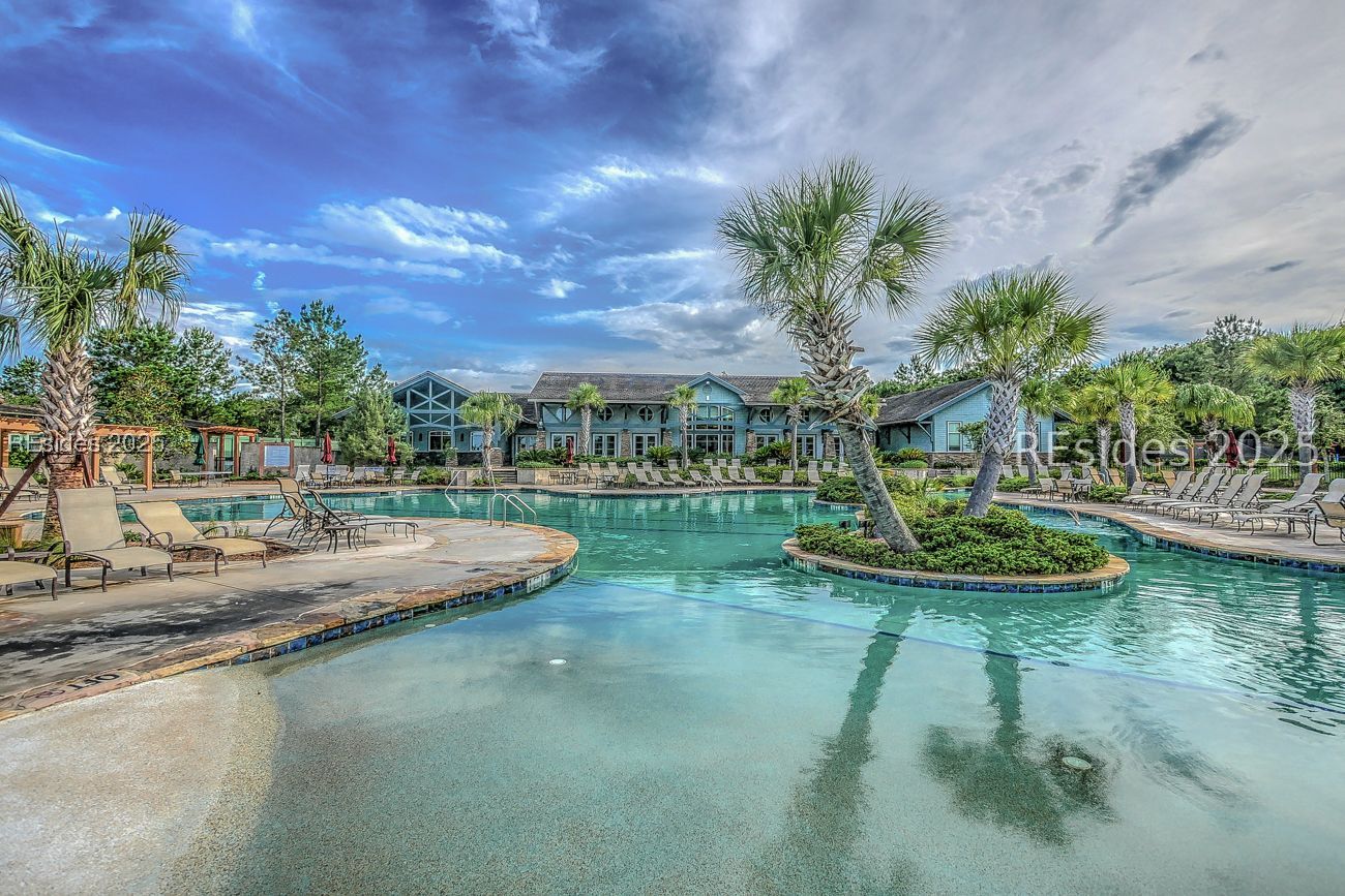 35 Heartwood Court Unit: 1215