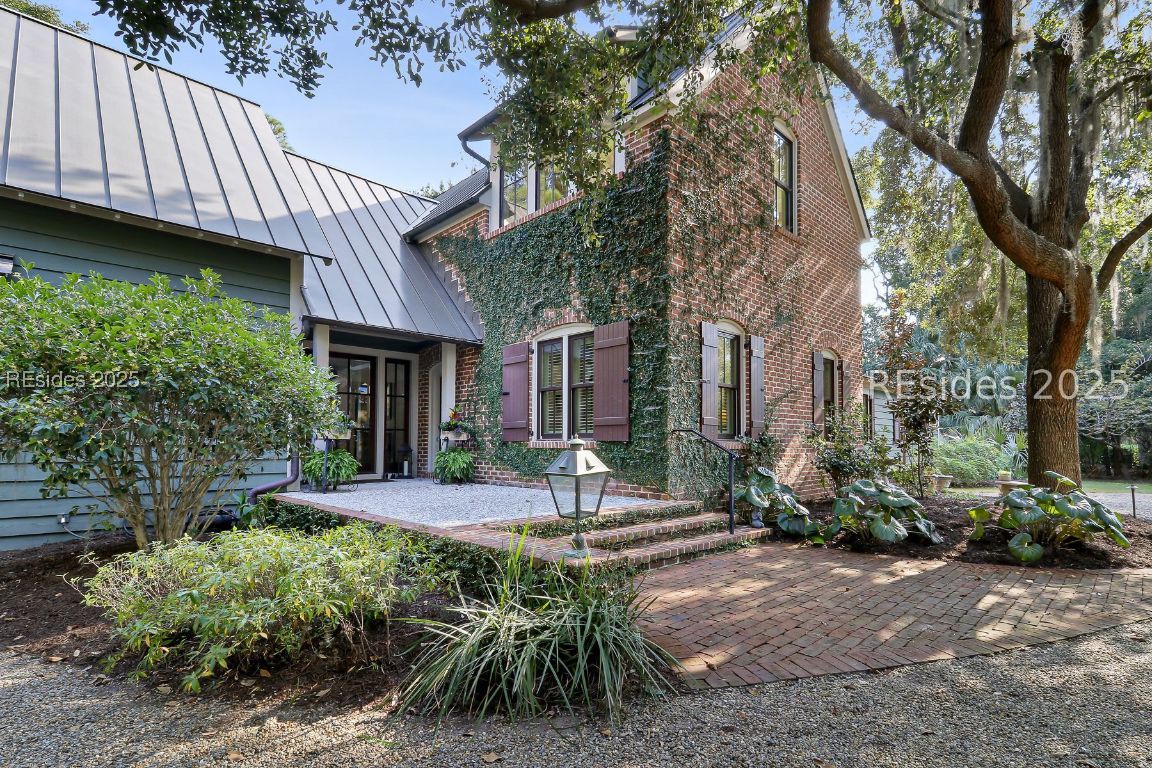 18 High Hope Way