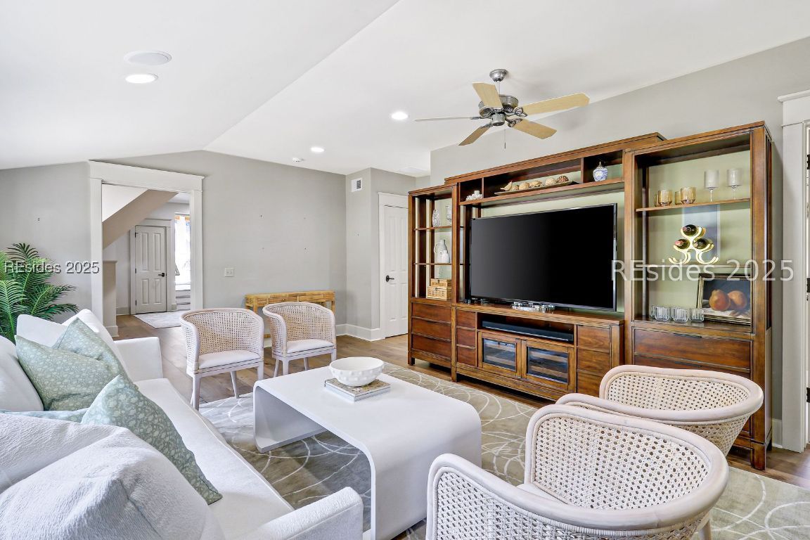 18 High Hope Way
