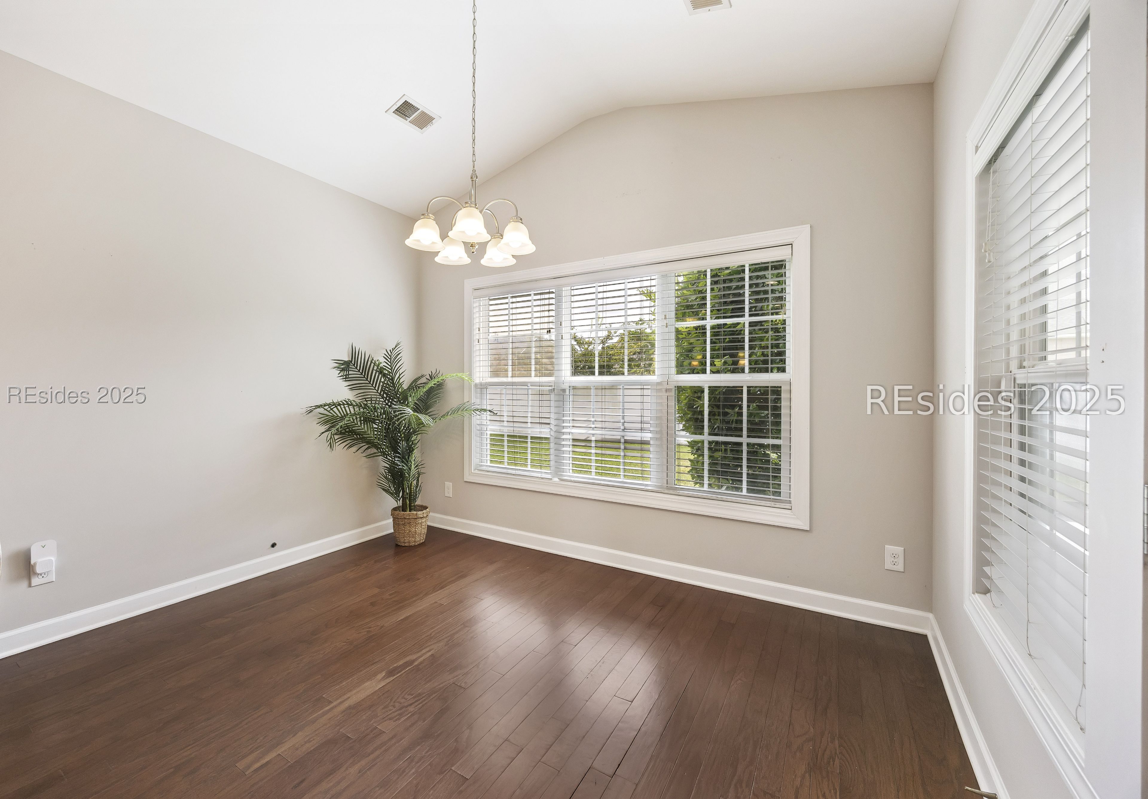237 Grand Court S