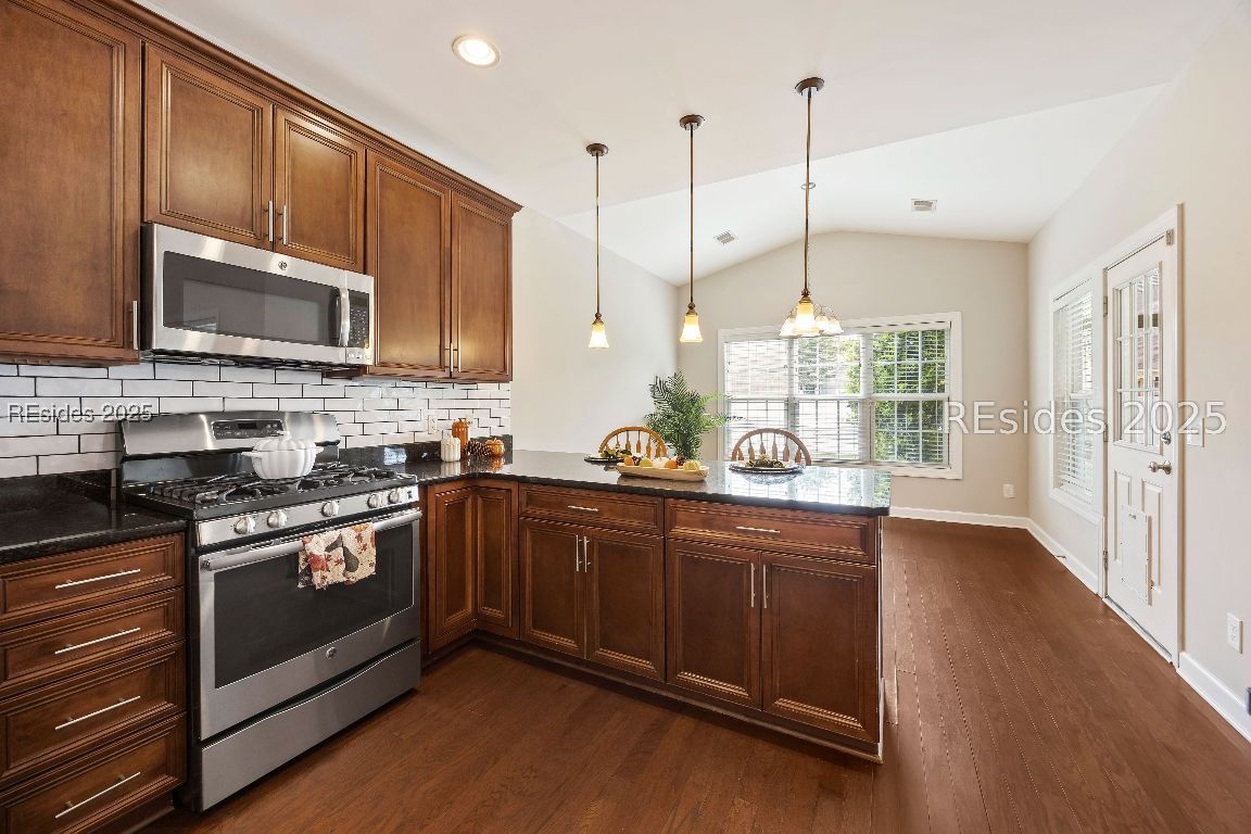 237 Grand Court S