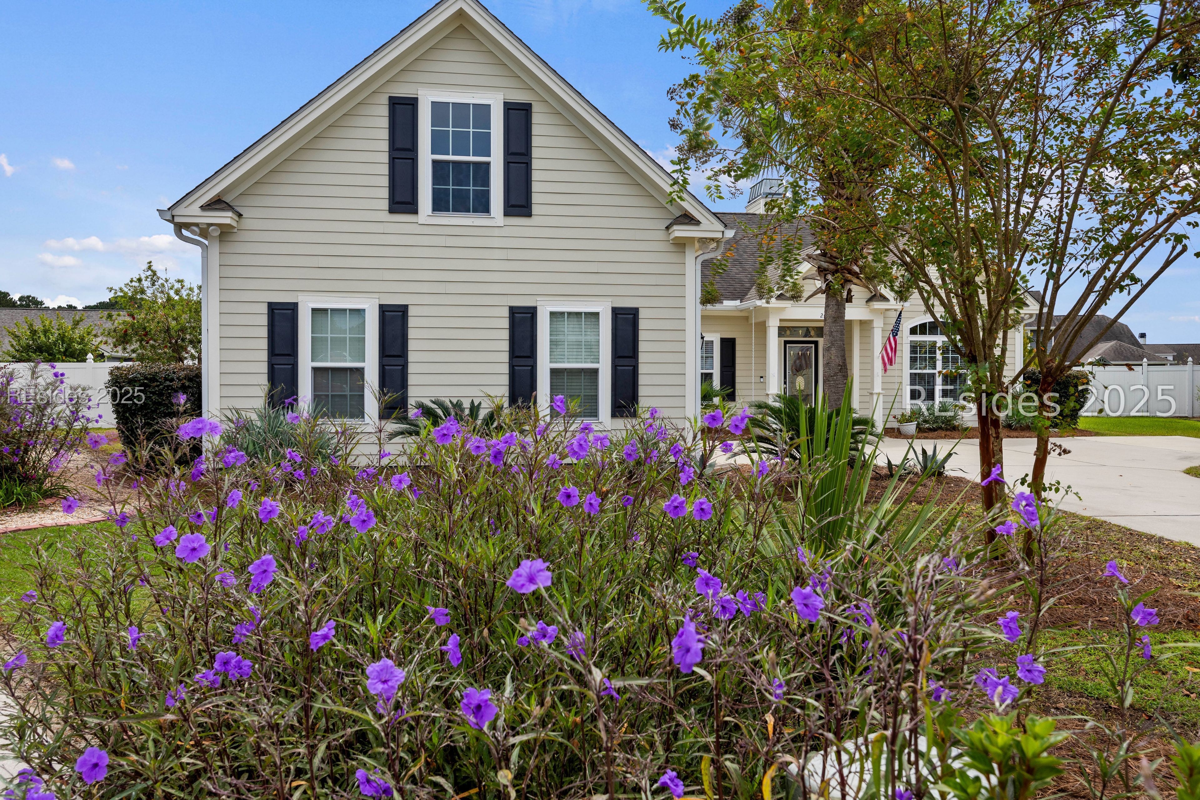 237 Grand Court S