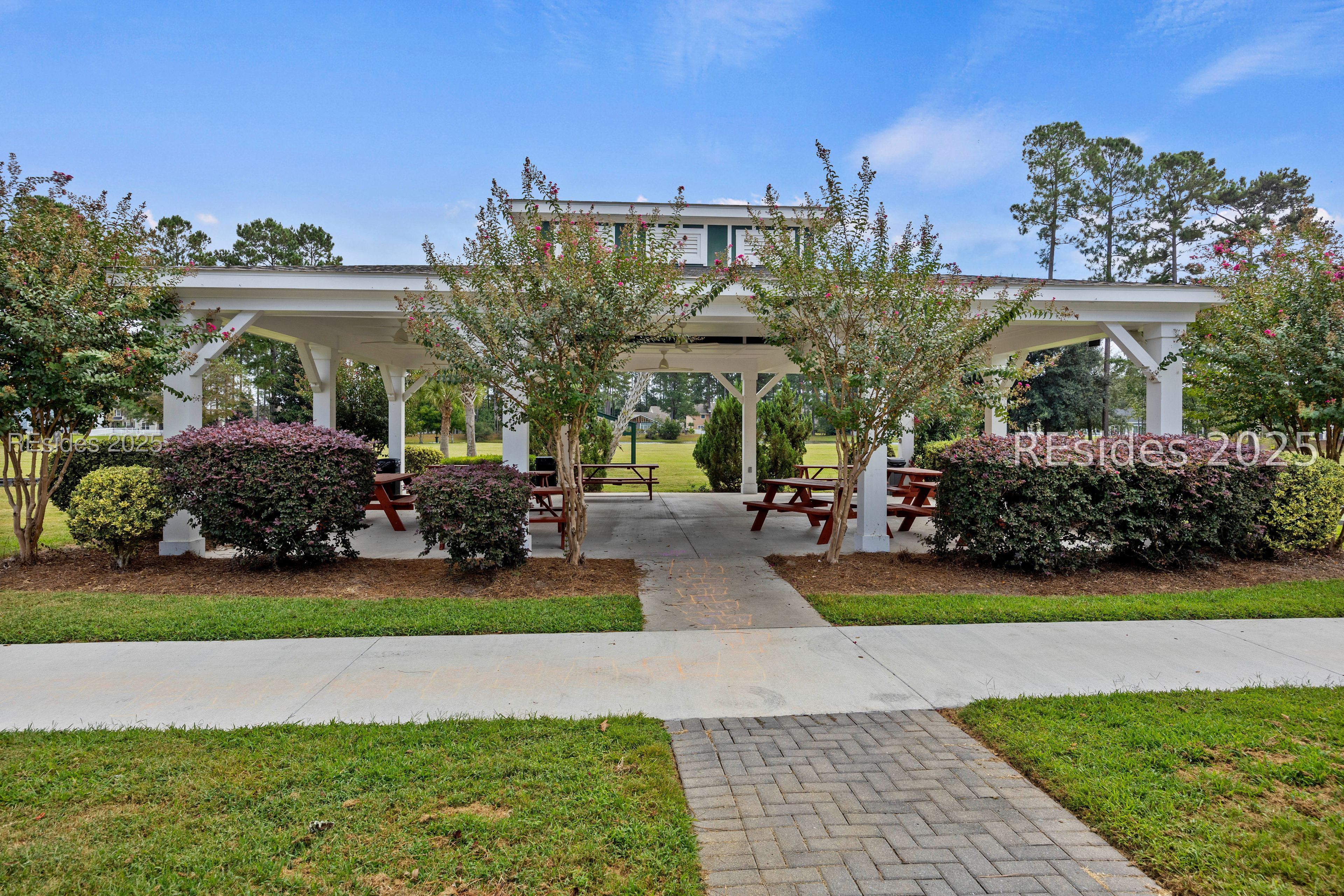 237 Grand Court S