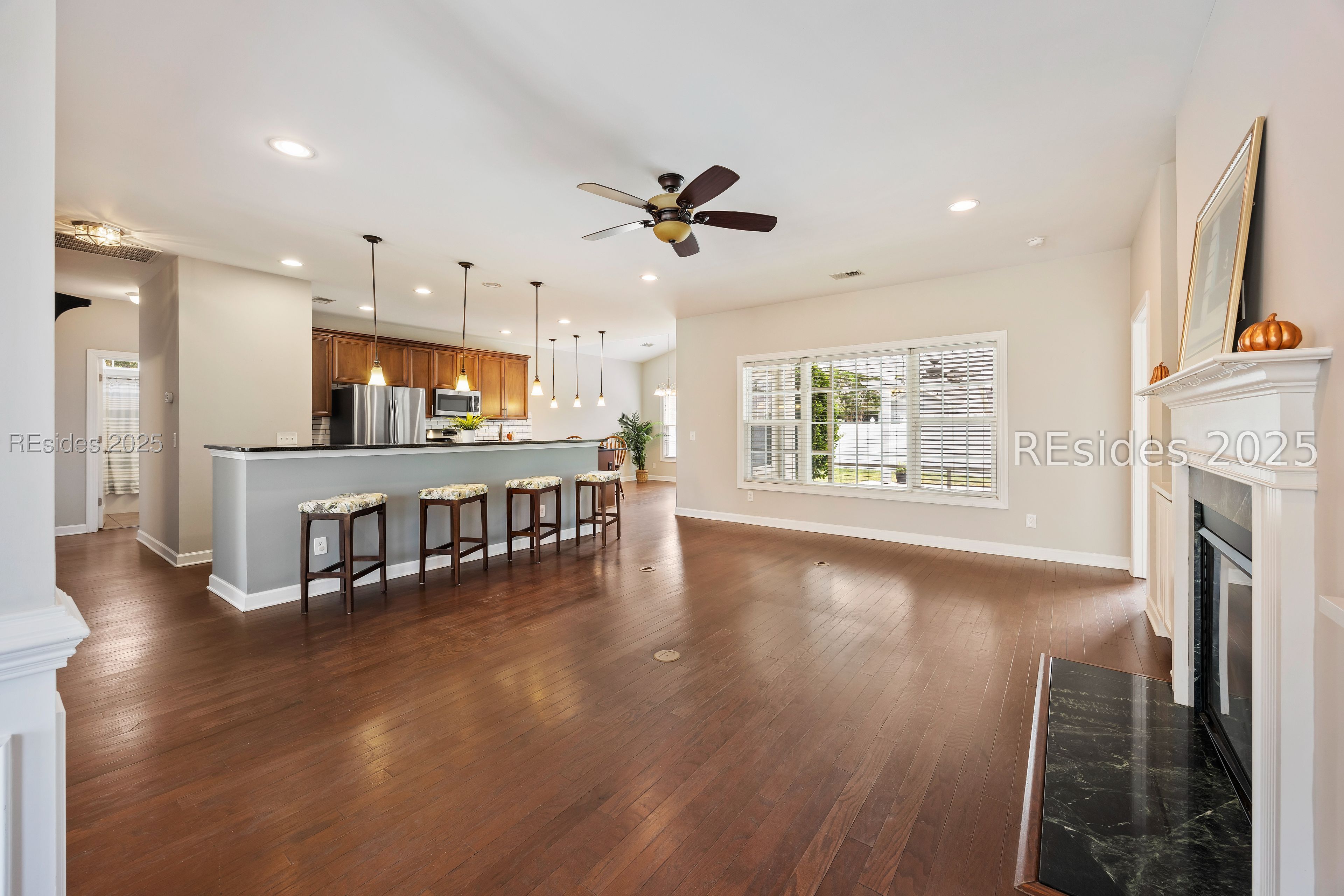237 Grand Court S