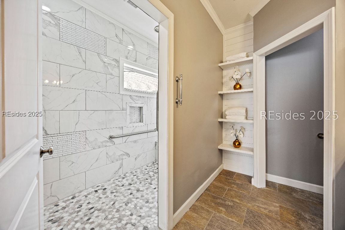 237 Grand Court S