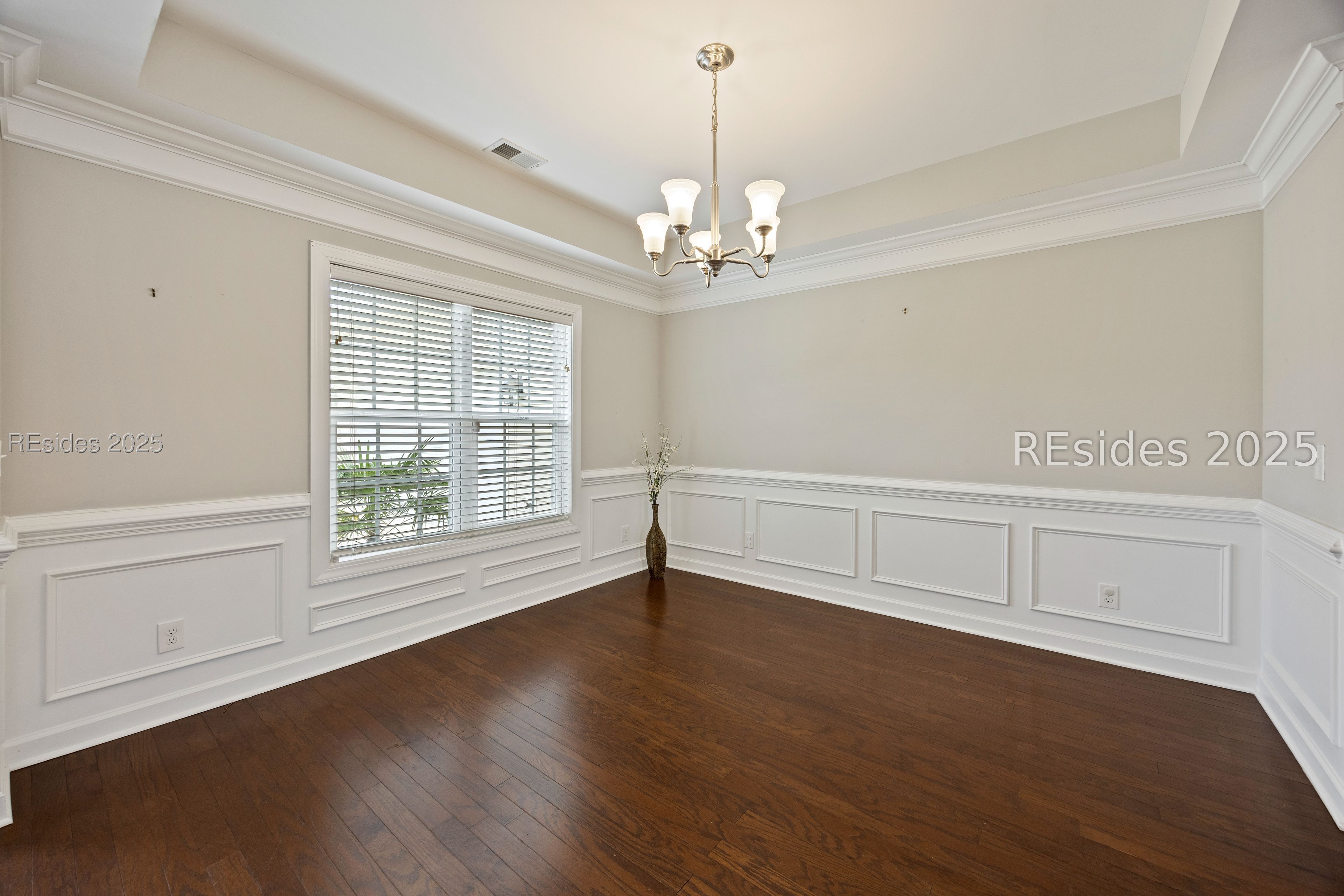 237 Grand Court S