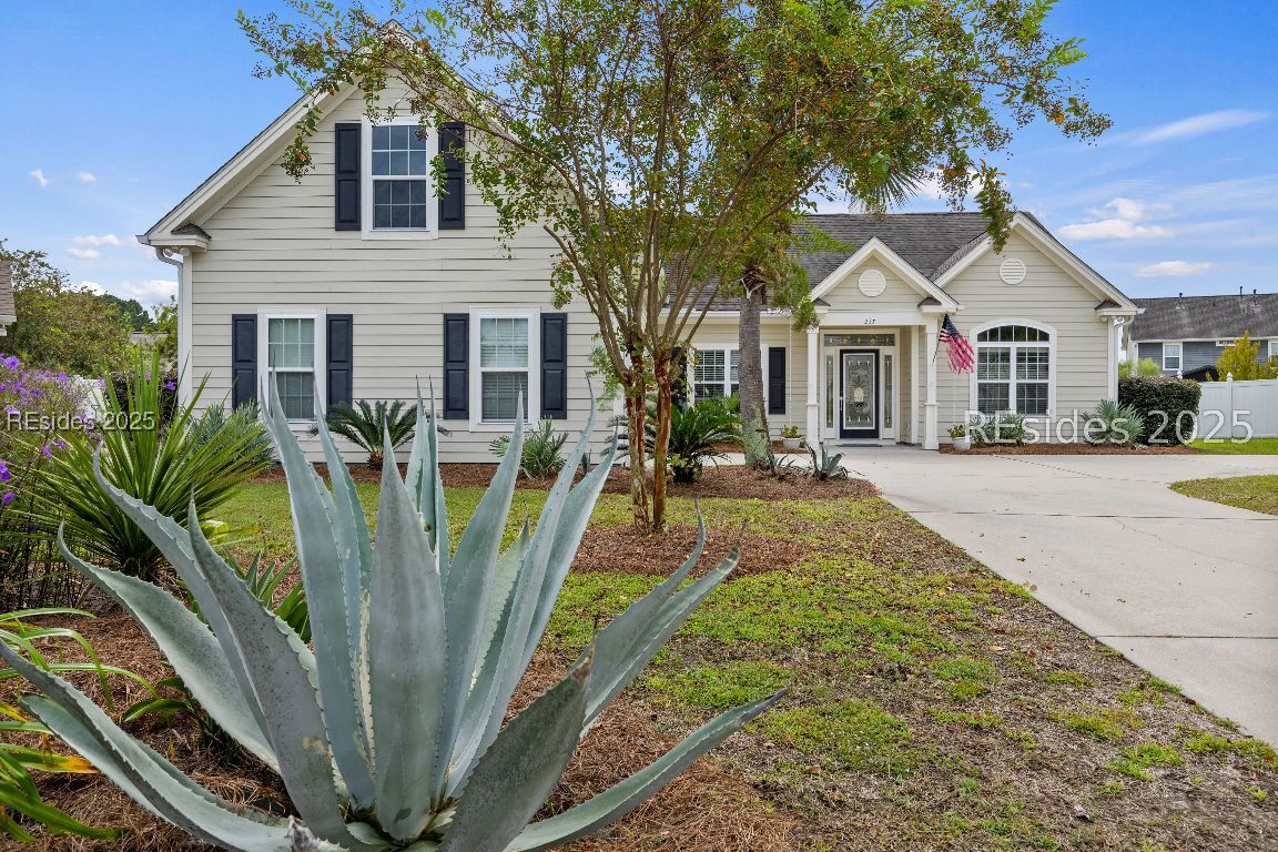 237 Grand Court S