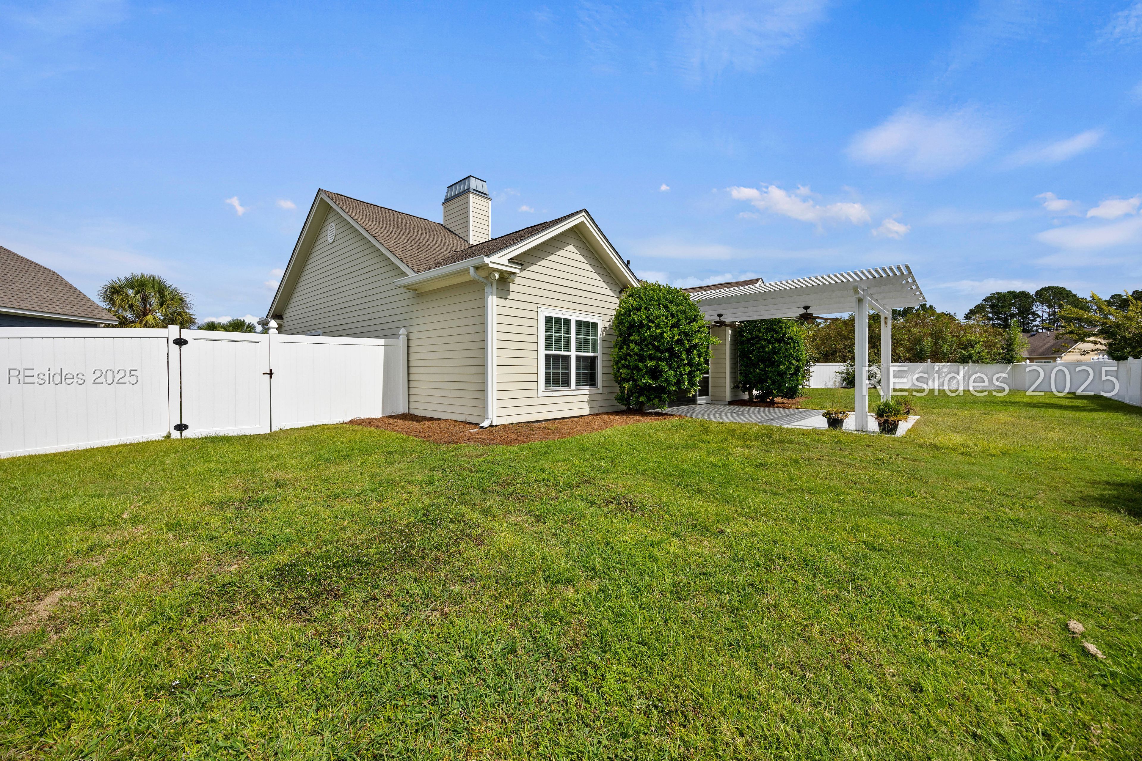 237 Grand Court S