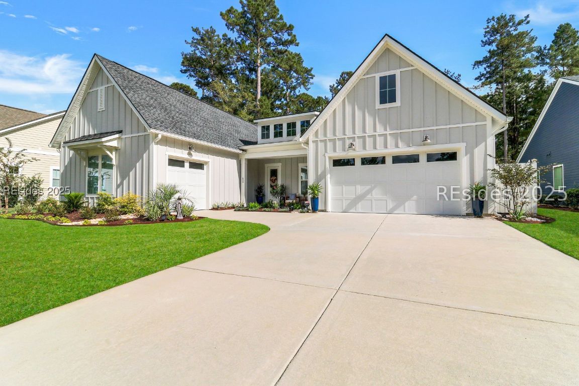 633 Firethorn Lane