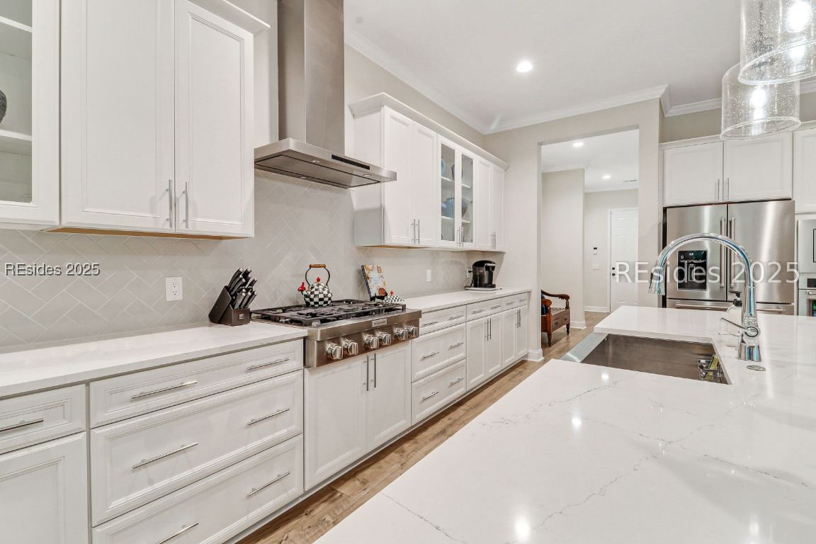 633 Firethorn Lane