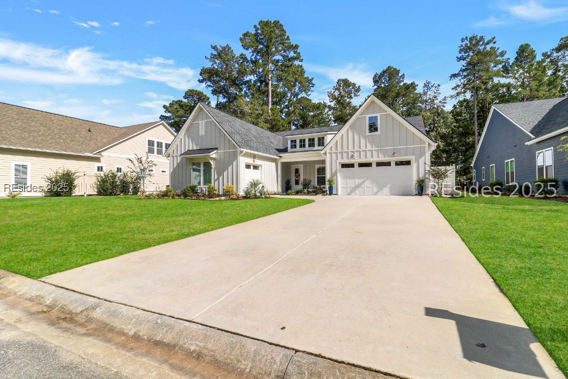 633 Firethorn Lane