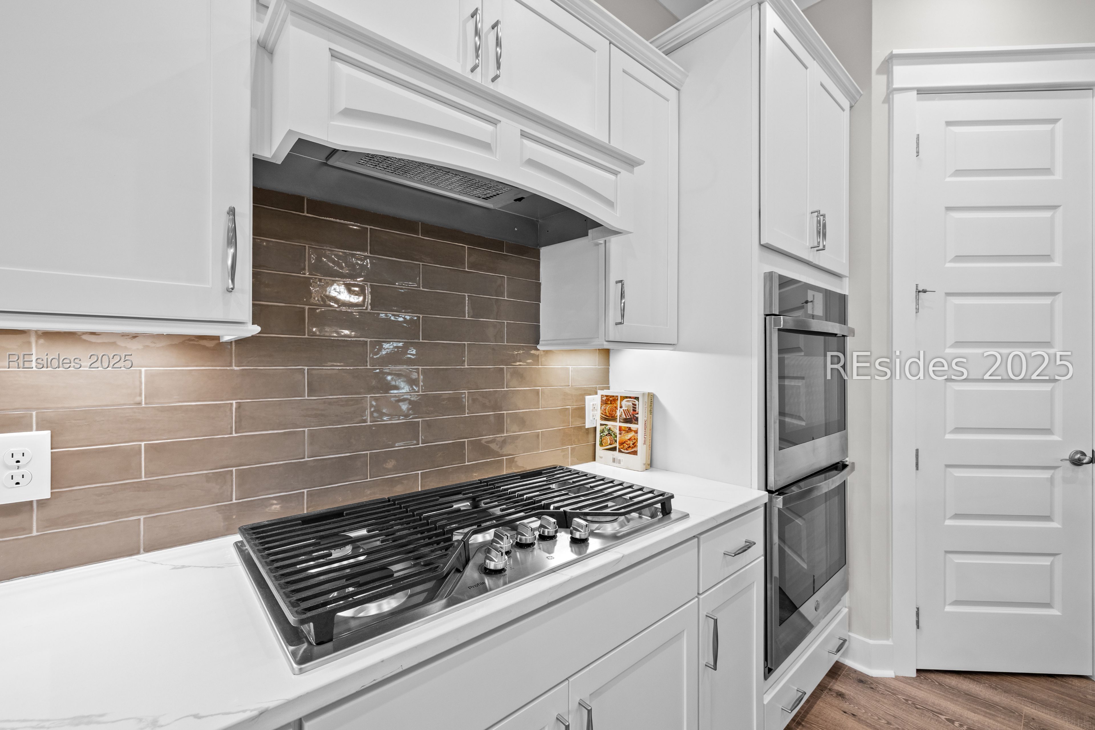 46 Carolina Oaks Avenue