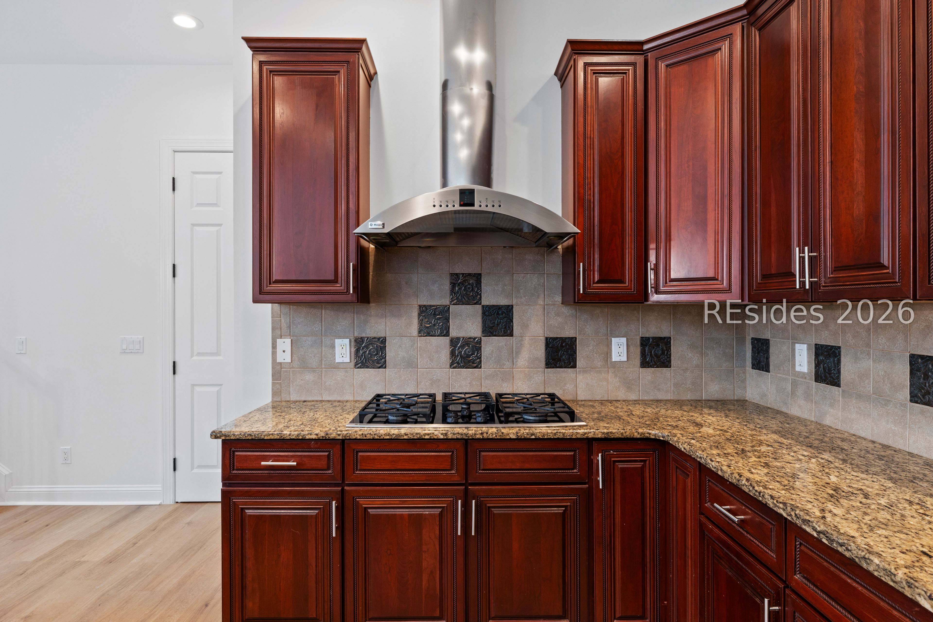 257 Farnsleigh Avenue