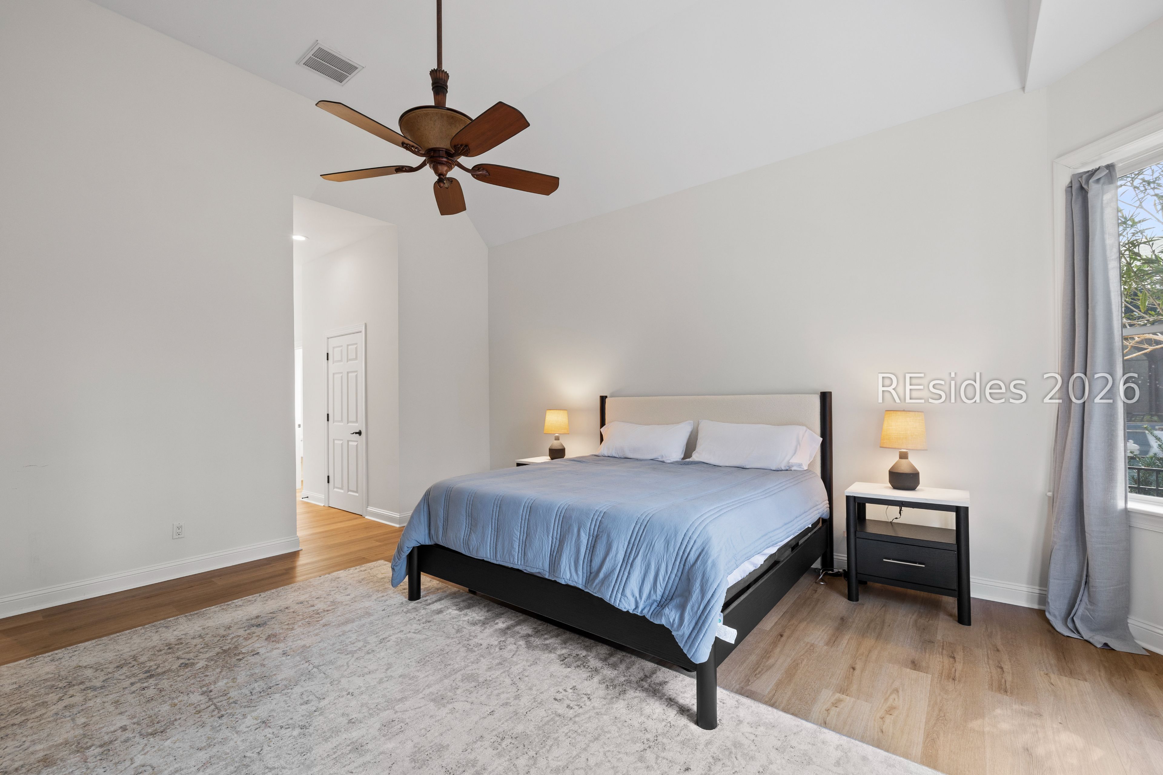 257 Farnsleigh Avenue