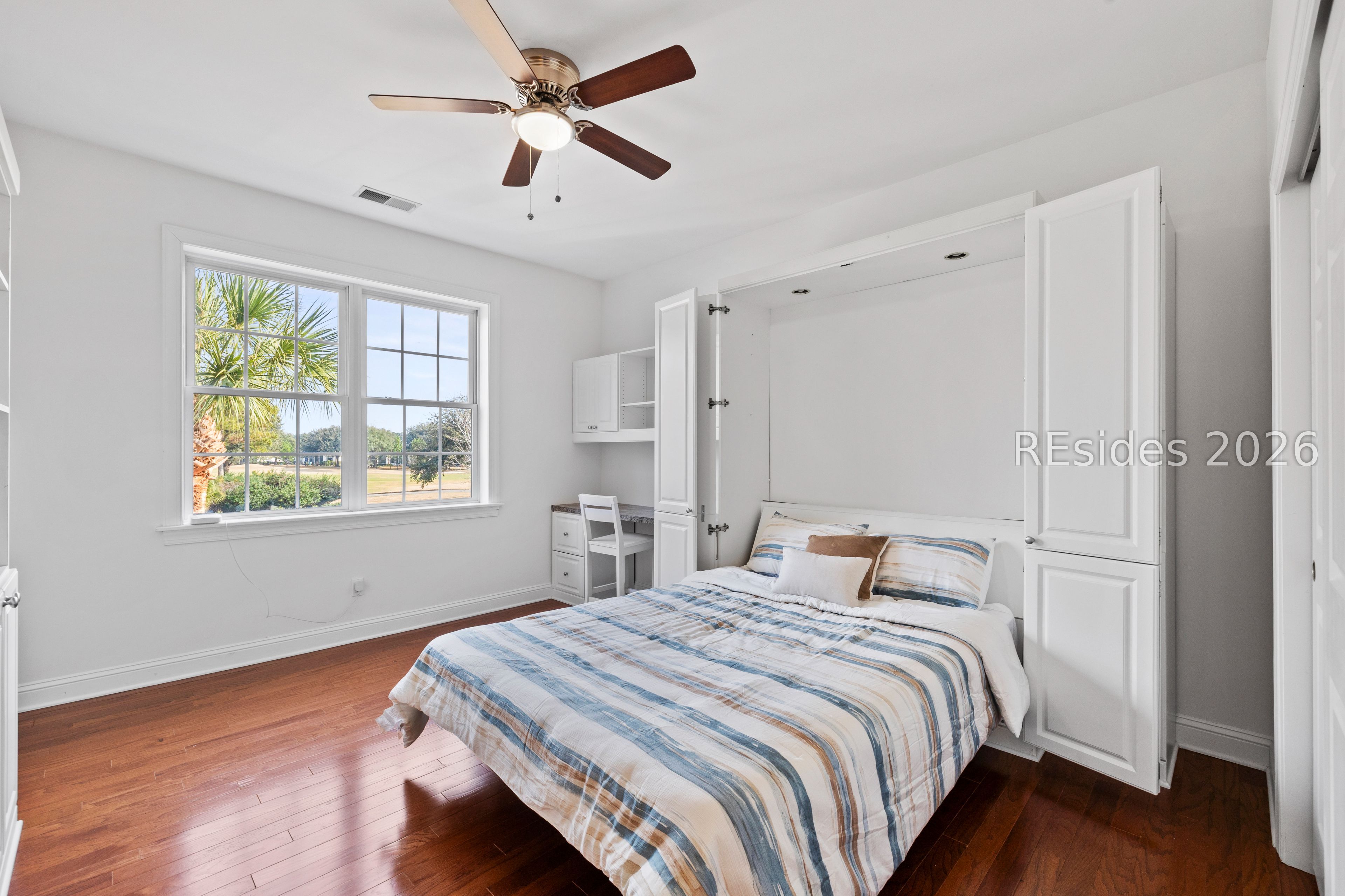 257 Farnsleigh Avenue