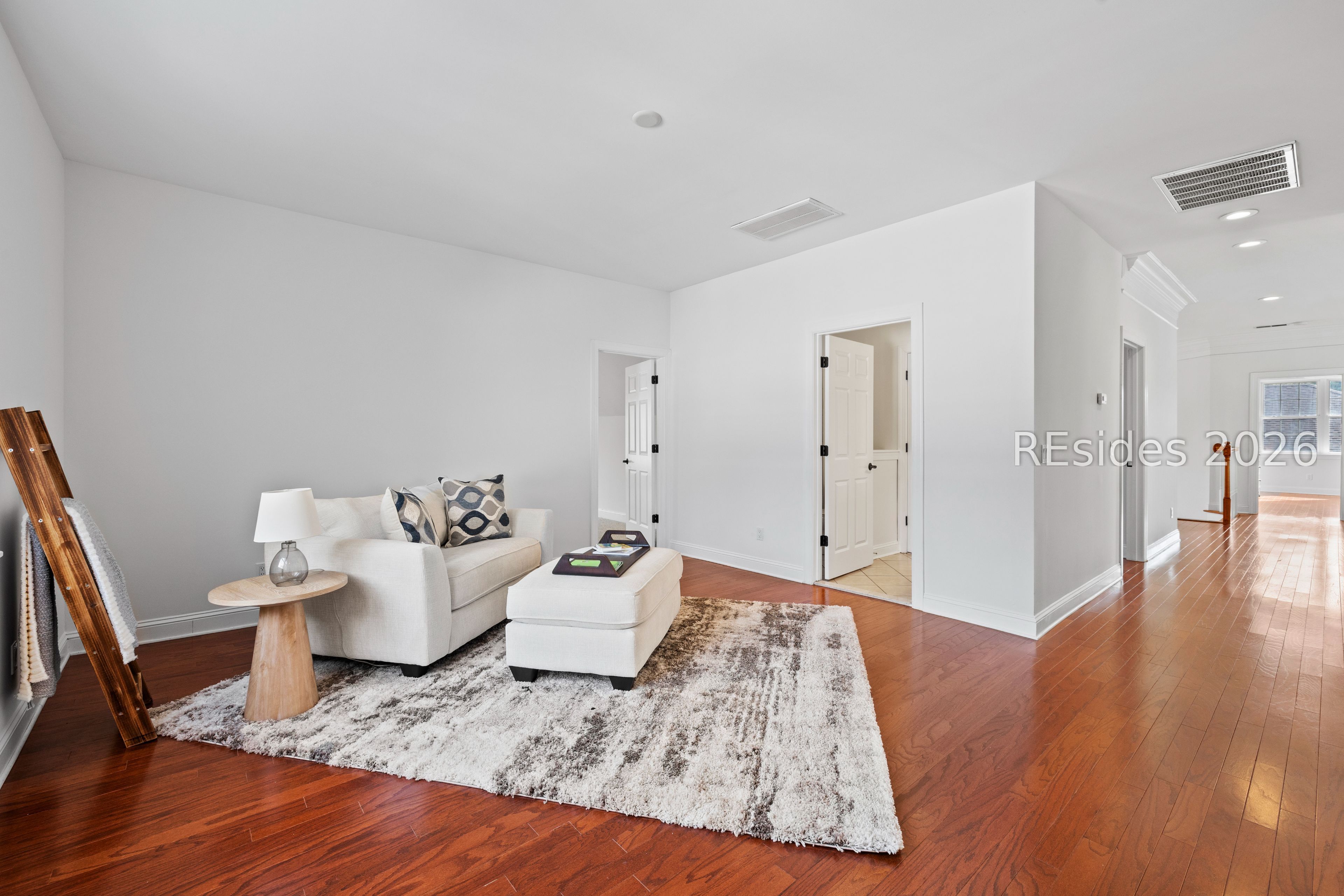 257 Farnsleigh Avenue