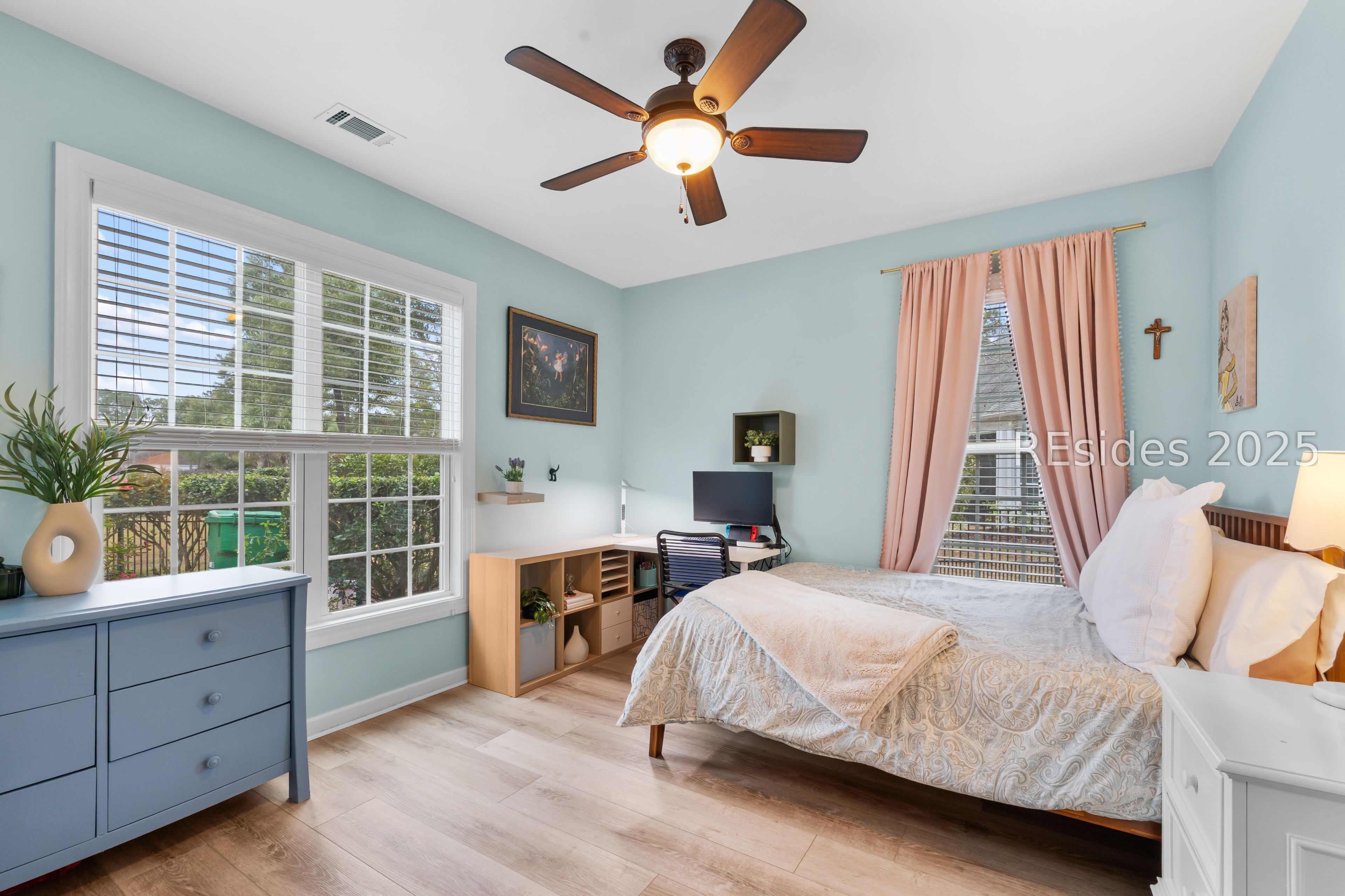 4 Stoney Point Drive