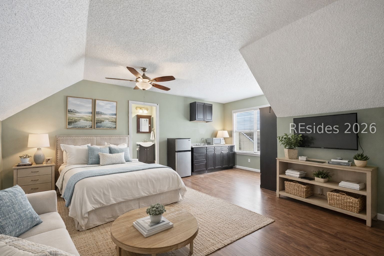 624 College Park Circle