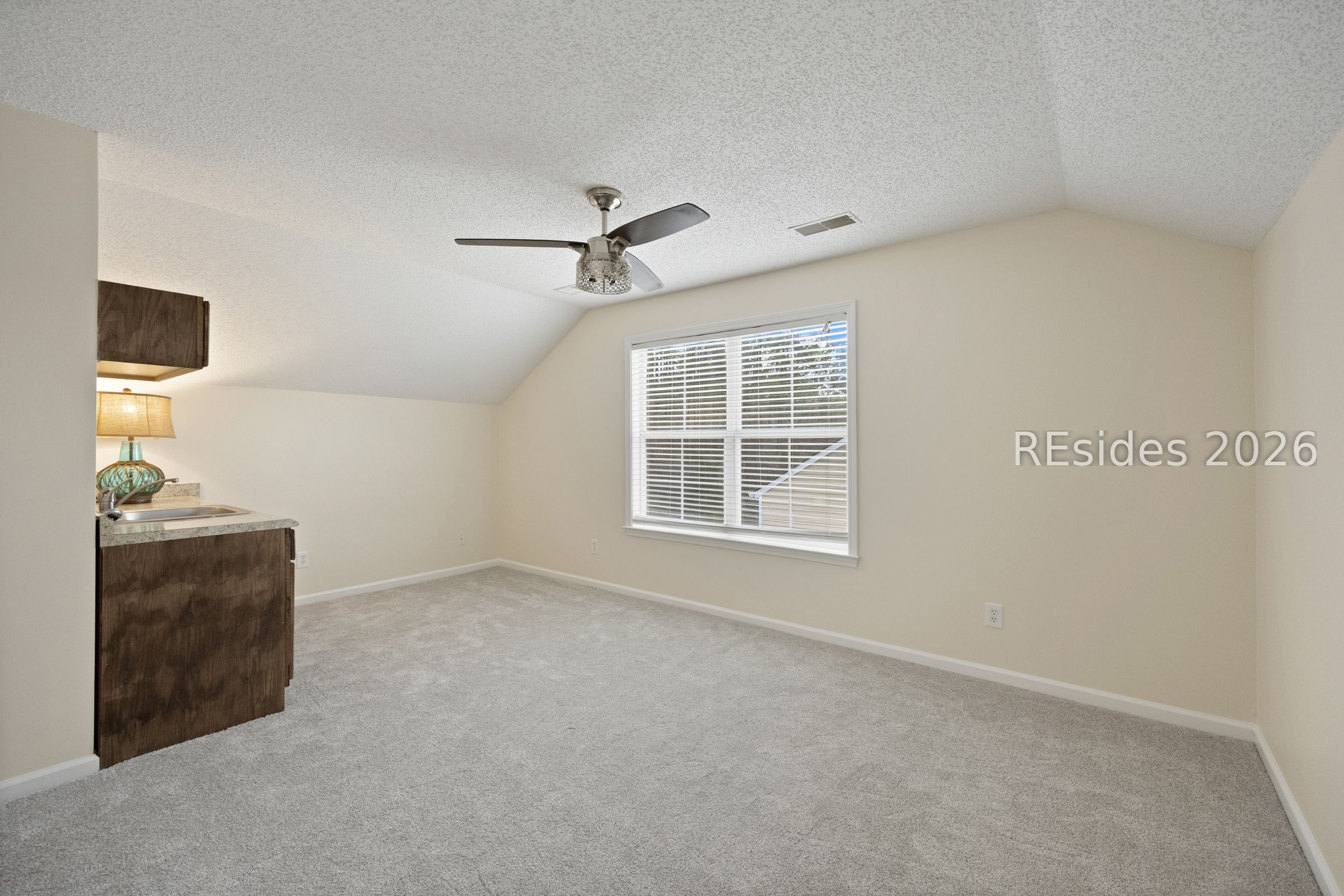 624 College Park Circle