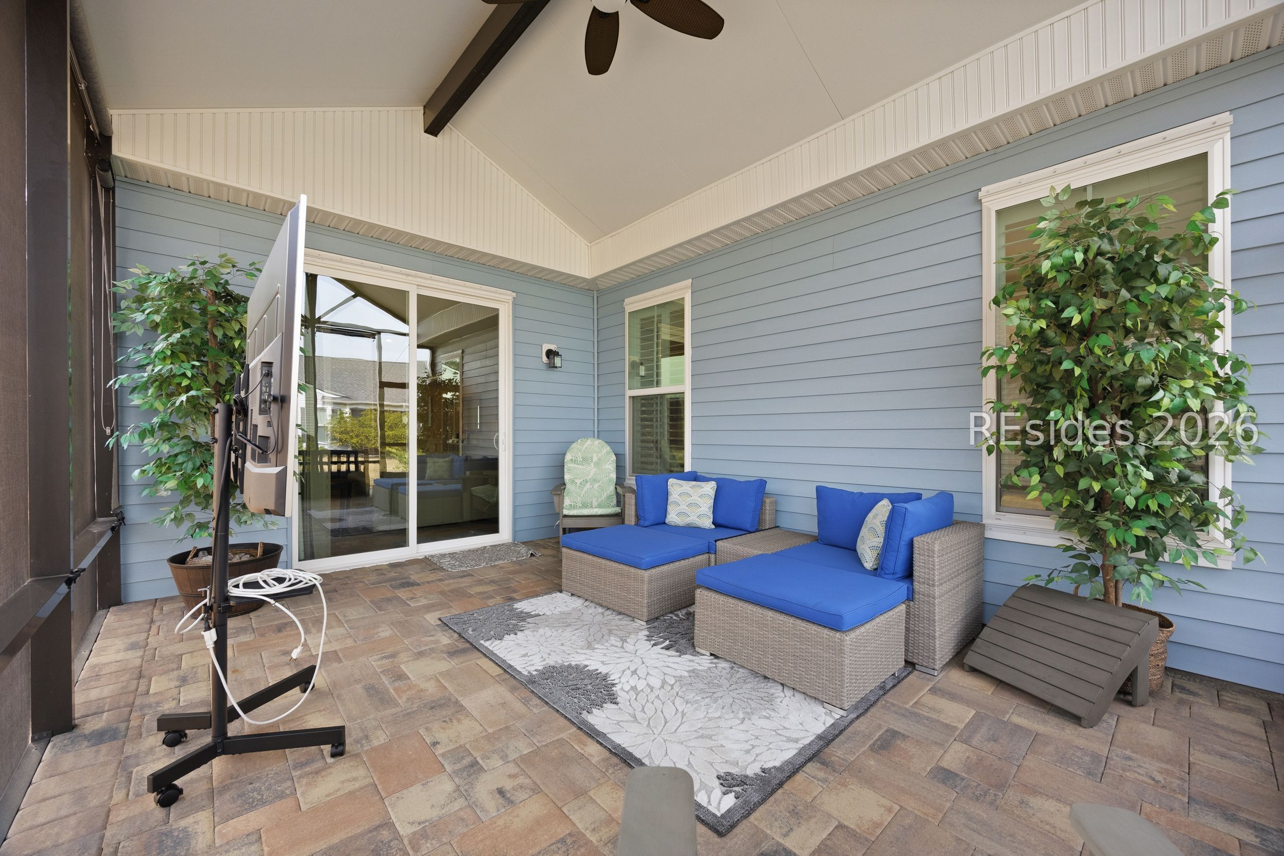 90 Carolina Oaks Avenue