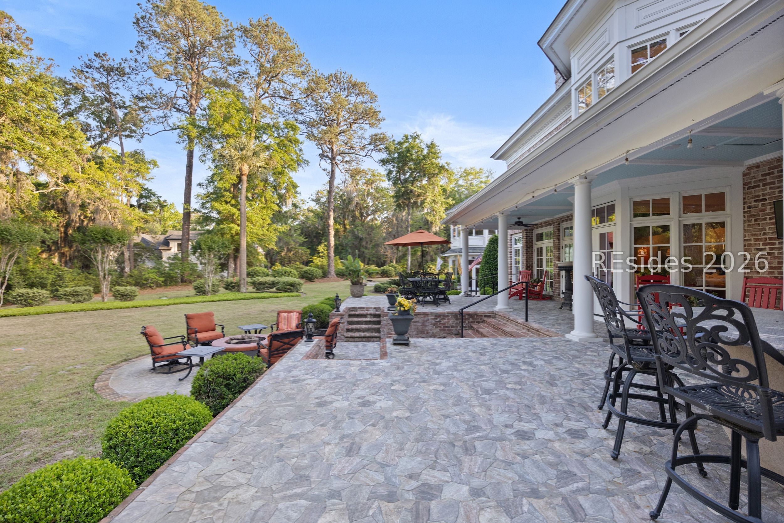 Carraway Manor