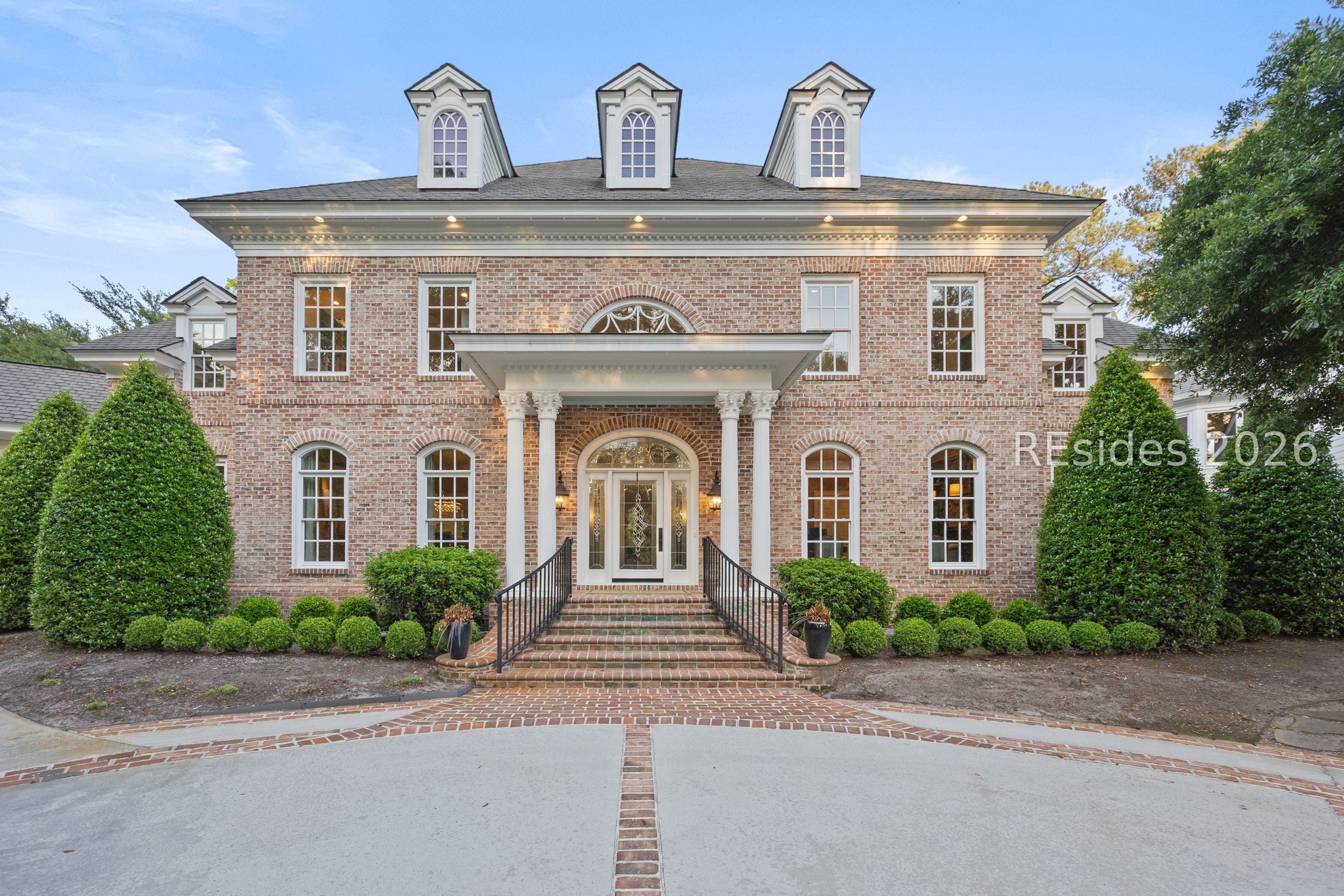 Carraway Manor