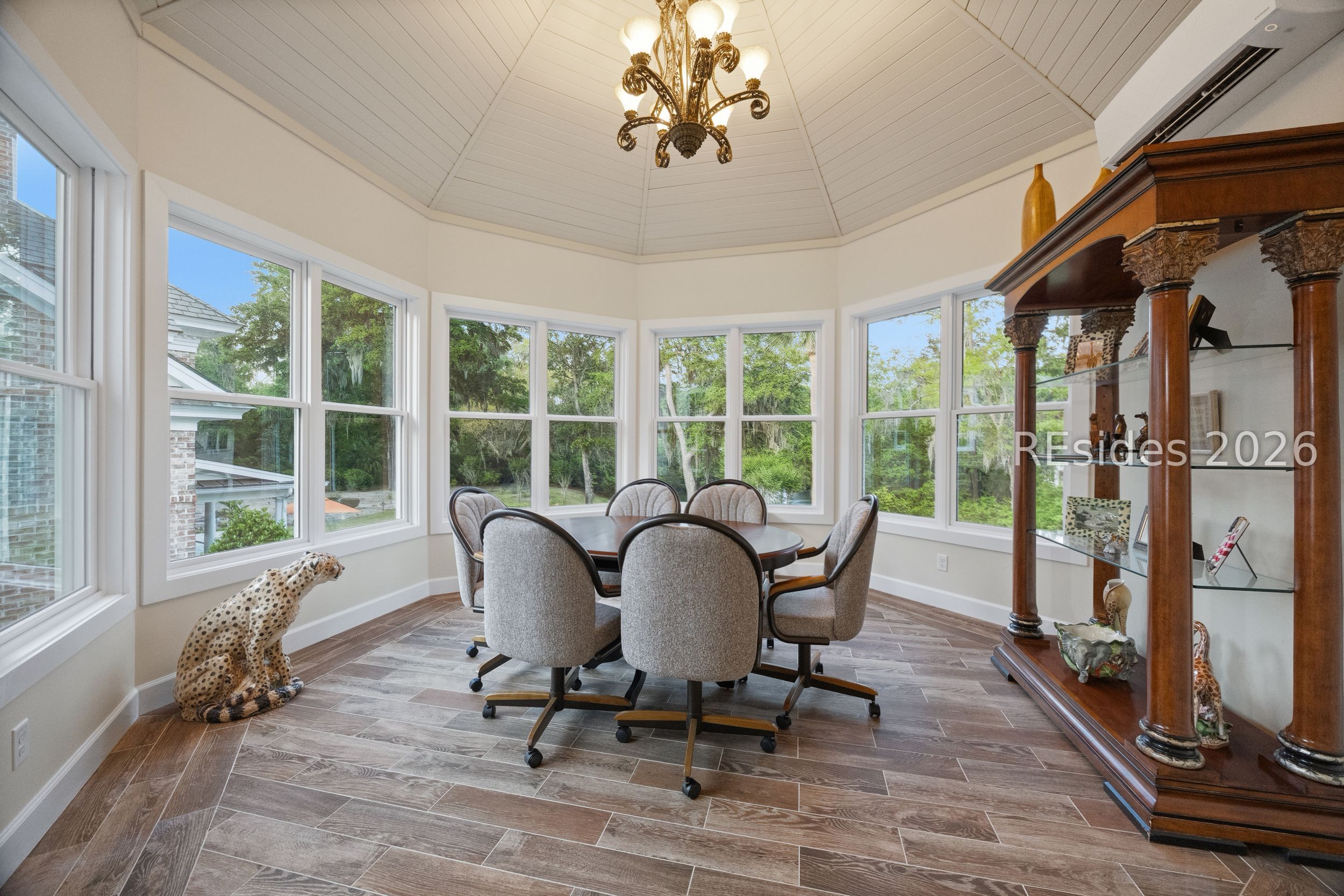 Carraway Manor