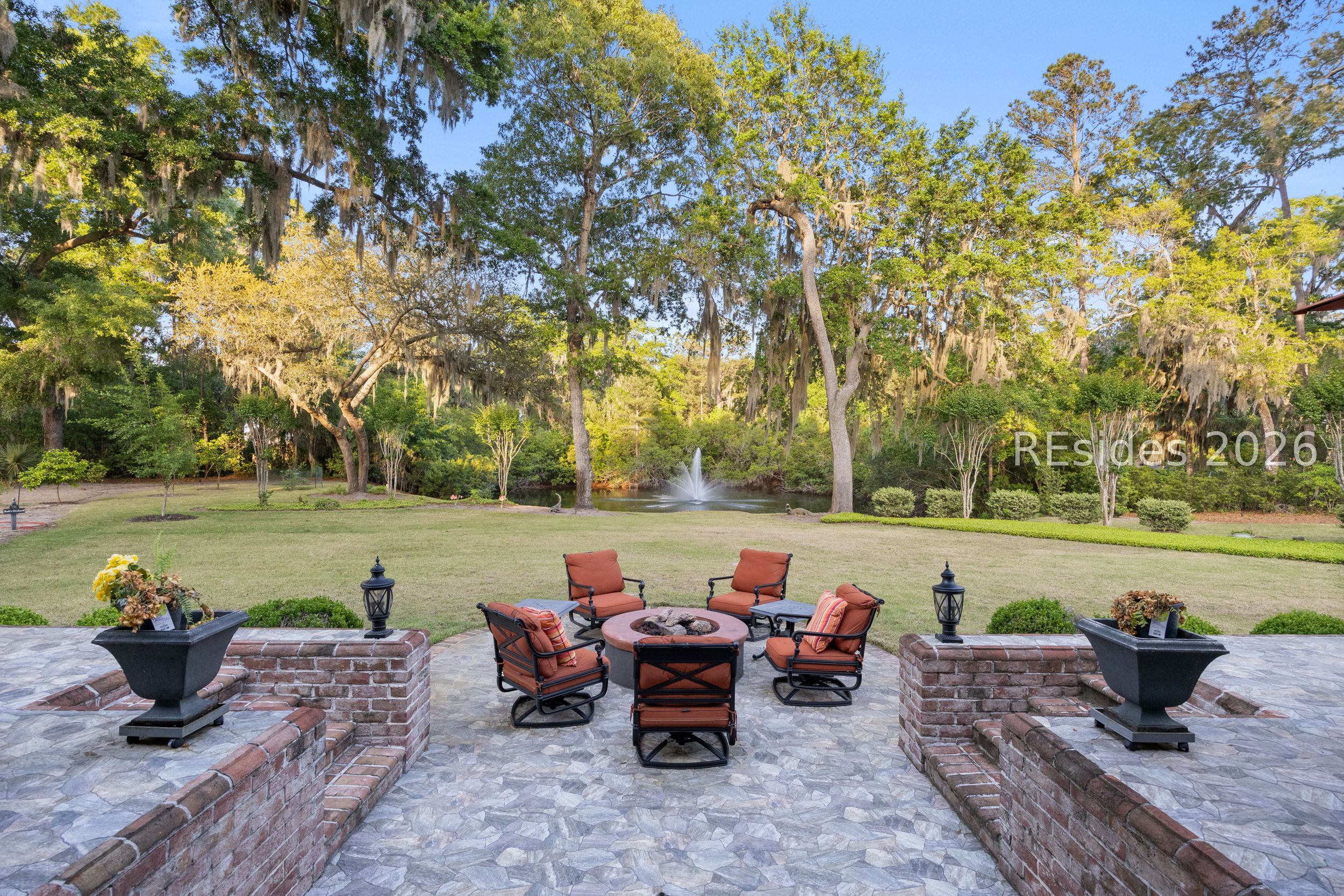 Carraway Manor